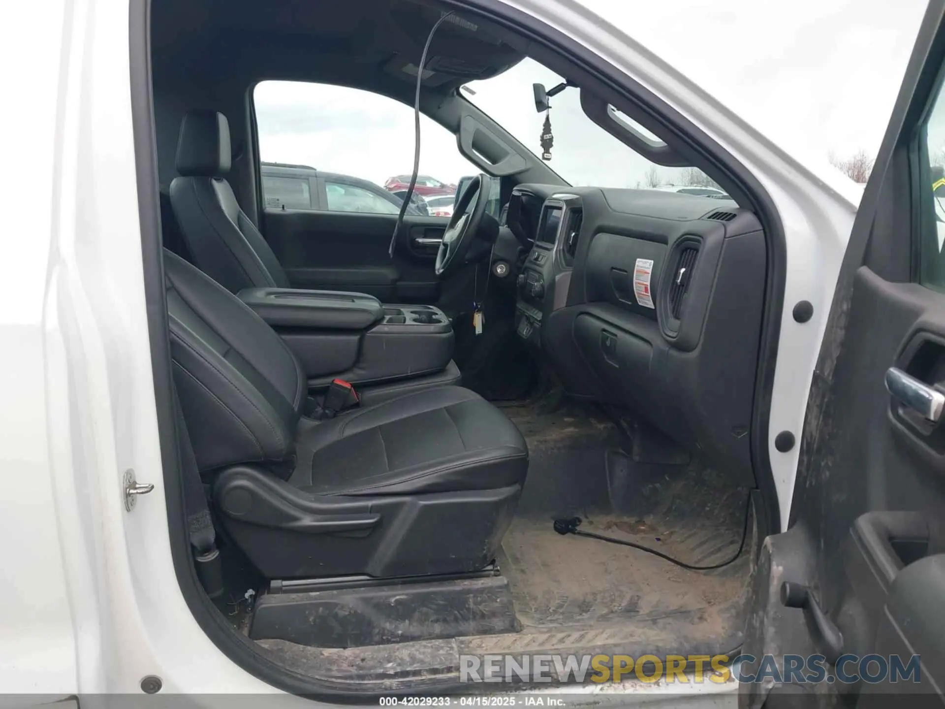 5 Photograph of a damaged car 3GCNWAEH5MG369642 CHEVROLET SILVERADO 1500 2021
