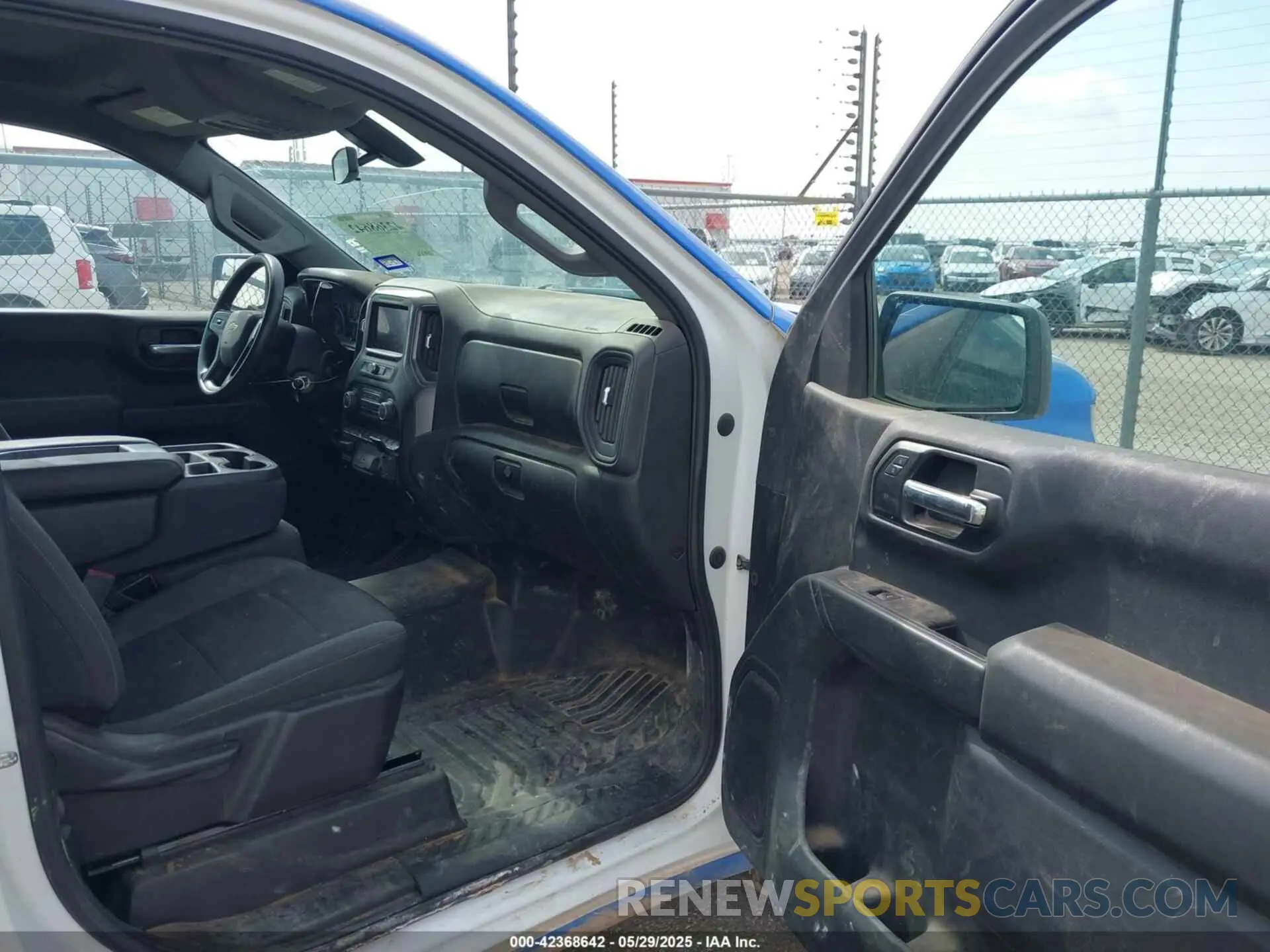 5 Photograph of a damaged car 3GCNWAEK2MG438119 CHEVROLET SILVERADO 1500 2021
