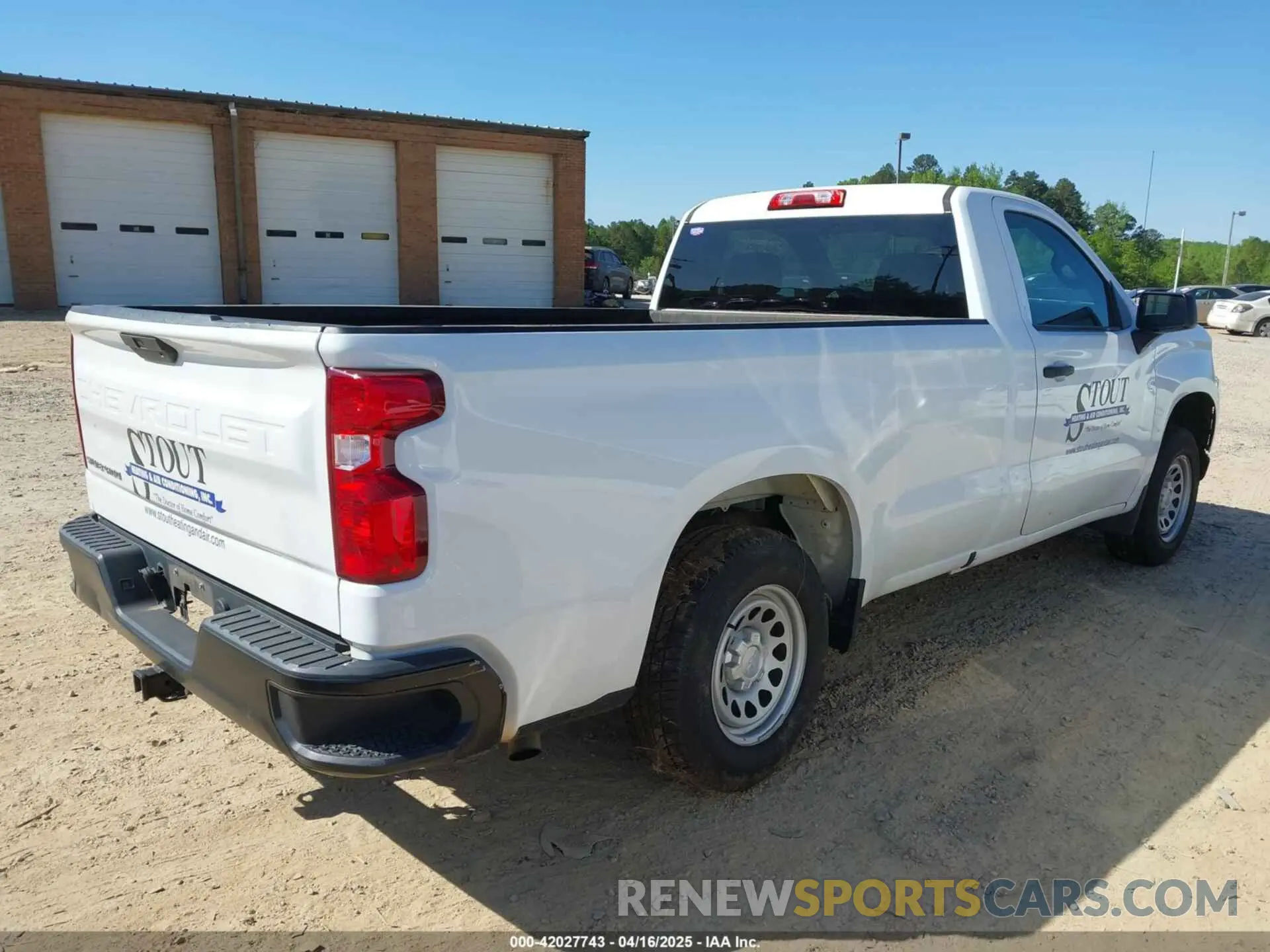 4 Photograph of a damaged car 3GCNWAEK3MG330737 CHEVROLET SILVERADO 1500 2021