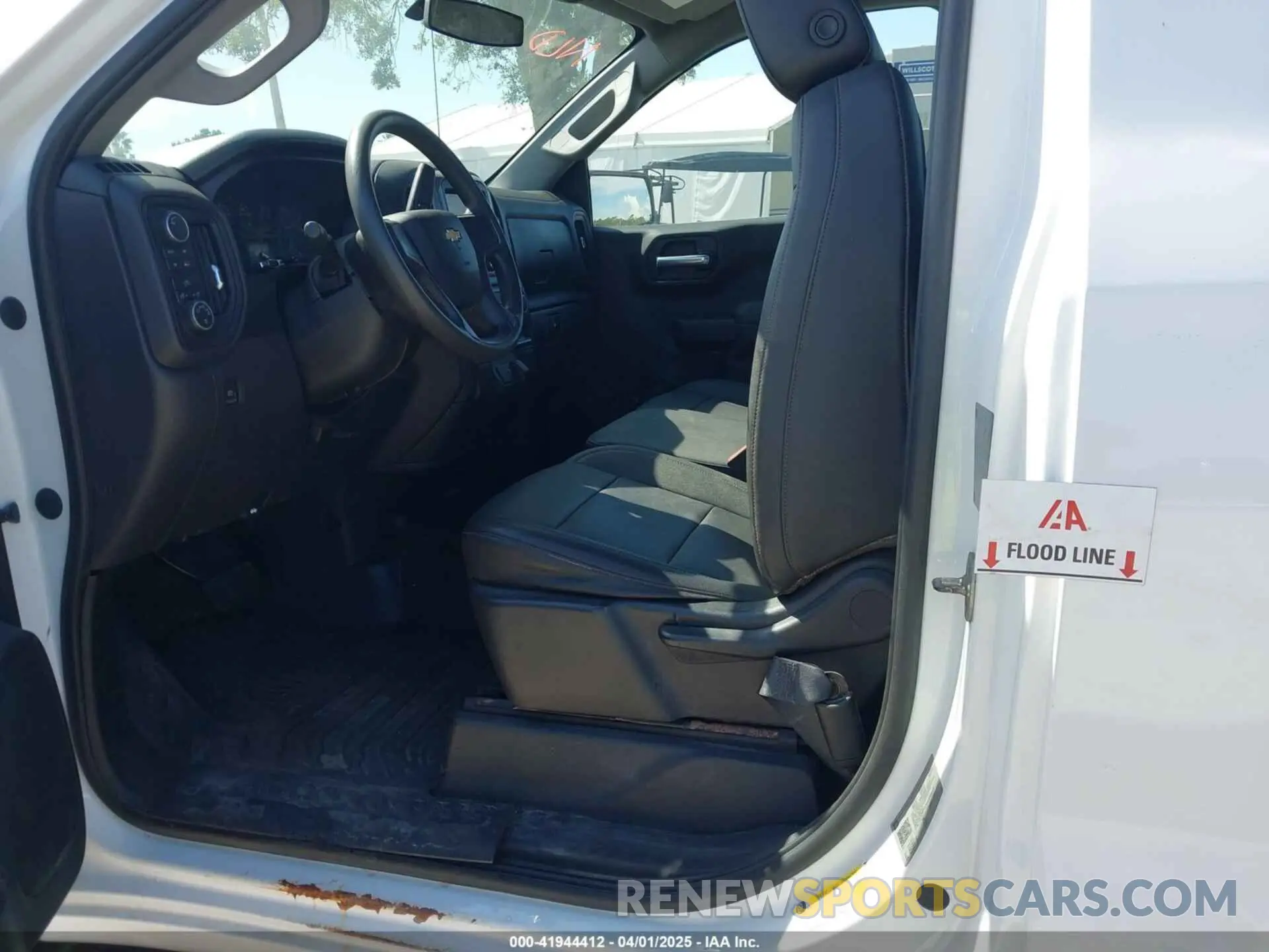 6 Photograph of a damaged car 3GCNYAEH1MG295419 CHEVROLET SILVERADO 1500 2021