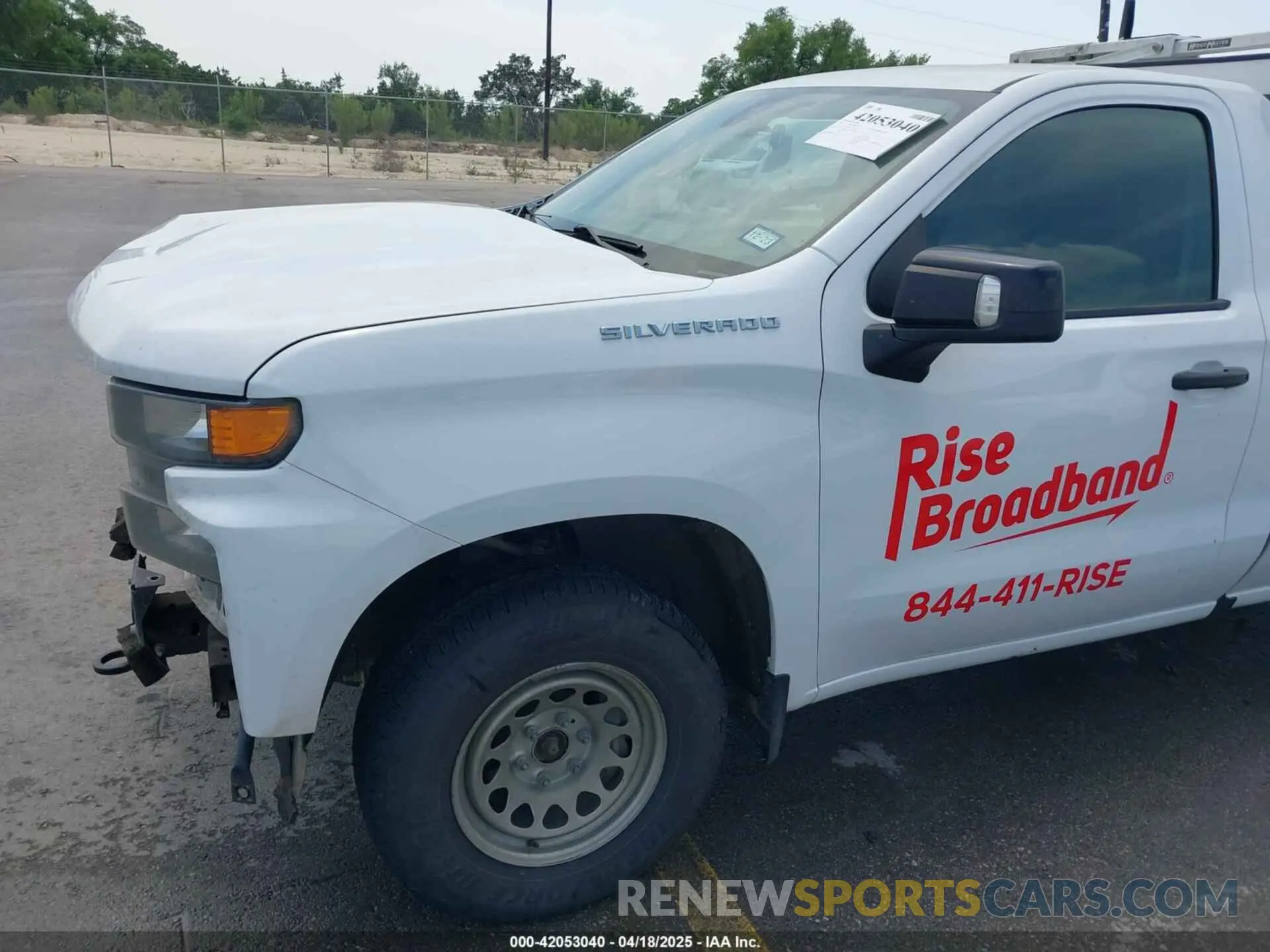 18 Photograph of a damaged car 3GCNYAEH3MG479597 CHEVROLET SILVERADO 1500 2021