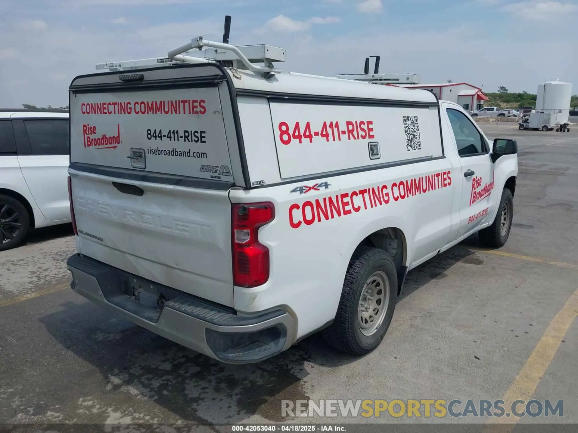 4 Photograph of a damaged car 3GCNYAEH3MG479597 CHEVROLET SILVERADO 1500 2021