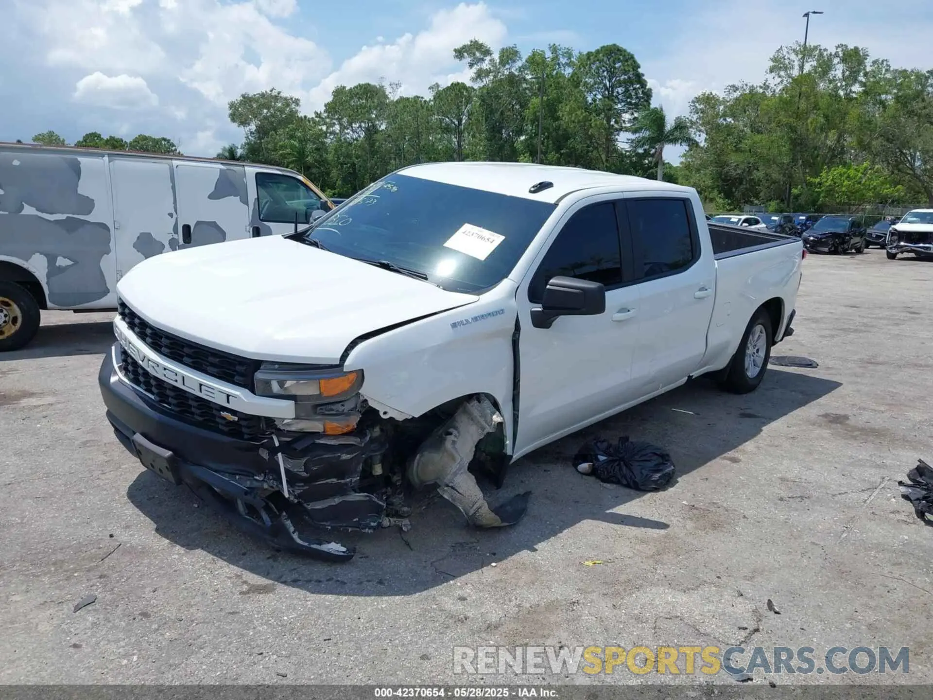 2 Photograph of a damaged car 3GCPWAEF6MG423540 CHEVROLET SILVERADO 1500 2021