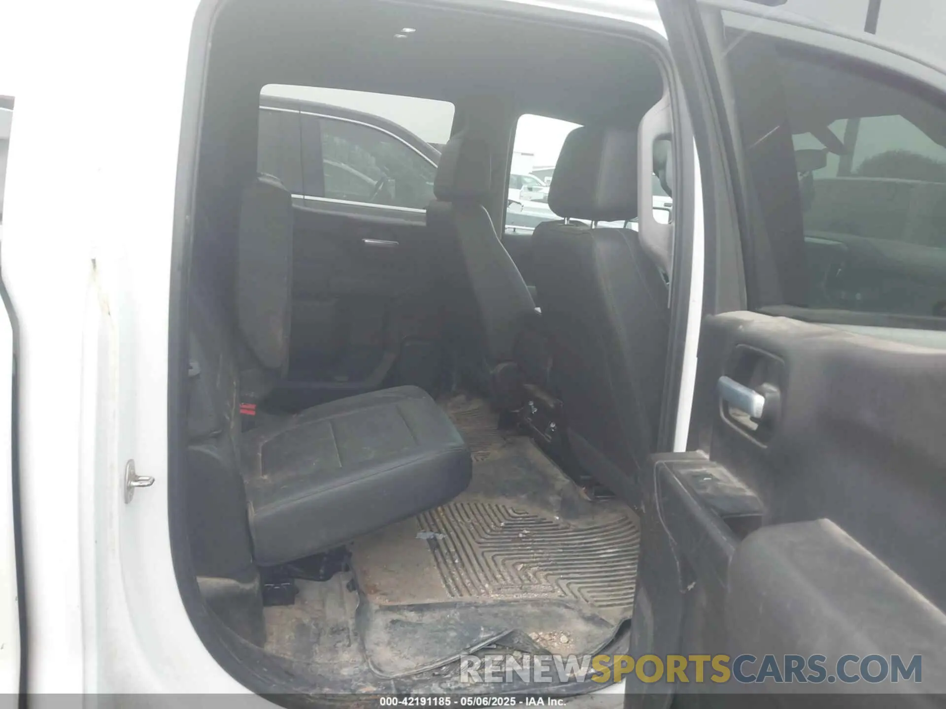 8 Photograph of a damaged car 3GCPWAEF7MG188534 CHEVROLET SILVERADO 1500 2021