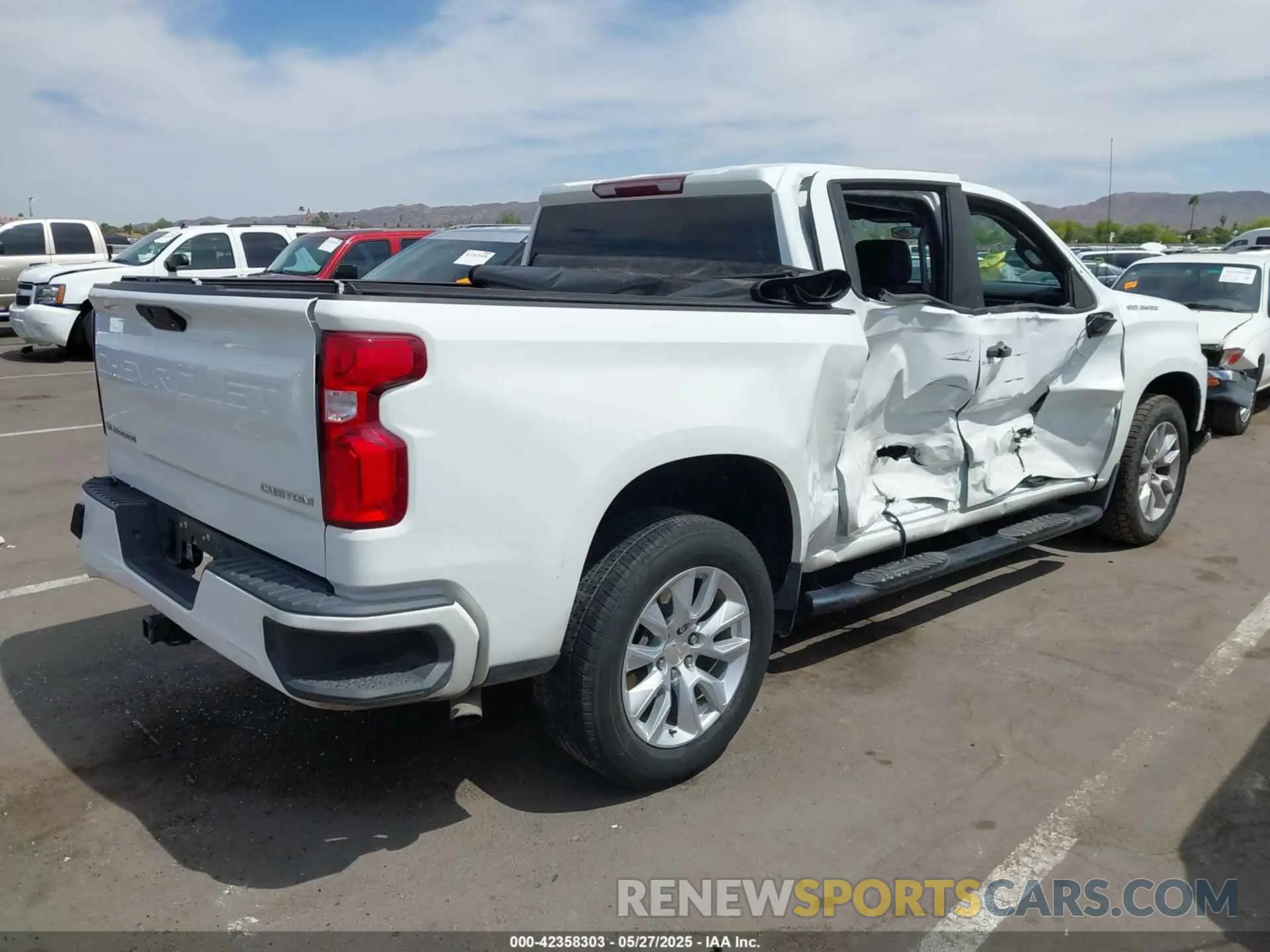 4 Photograph of a damaged car 3GCPWBEK2MG160546 CHEVROLET SILVERADO 1500 2021