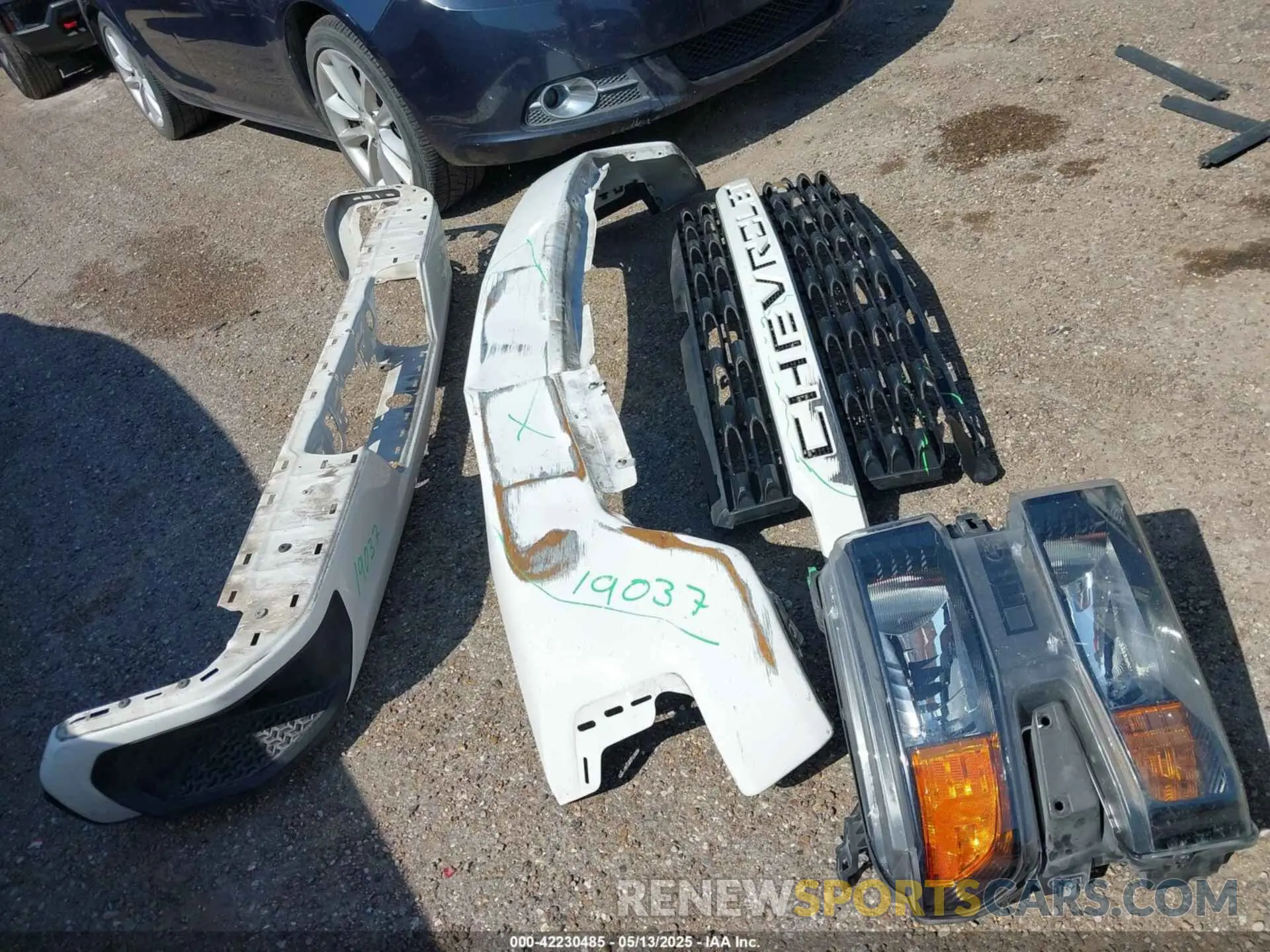 19 Photograph of a damaged car 3GCPWBEKXMG315490 CHEVROLET SILVERADO 1500 2021