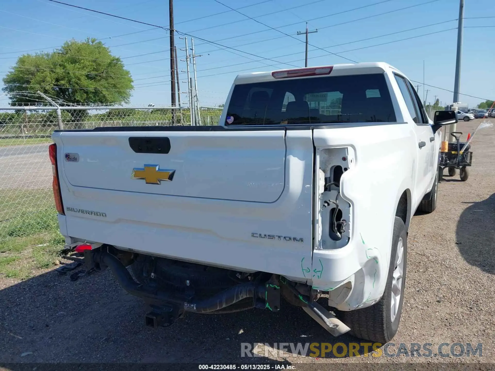 4 Photograph of a damaged car 3GCPWBEKXMG315490 CHEVROLET SILVERADO 1500 2021