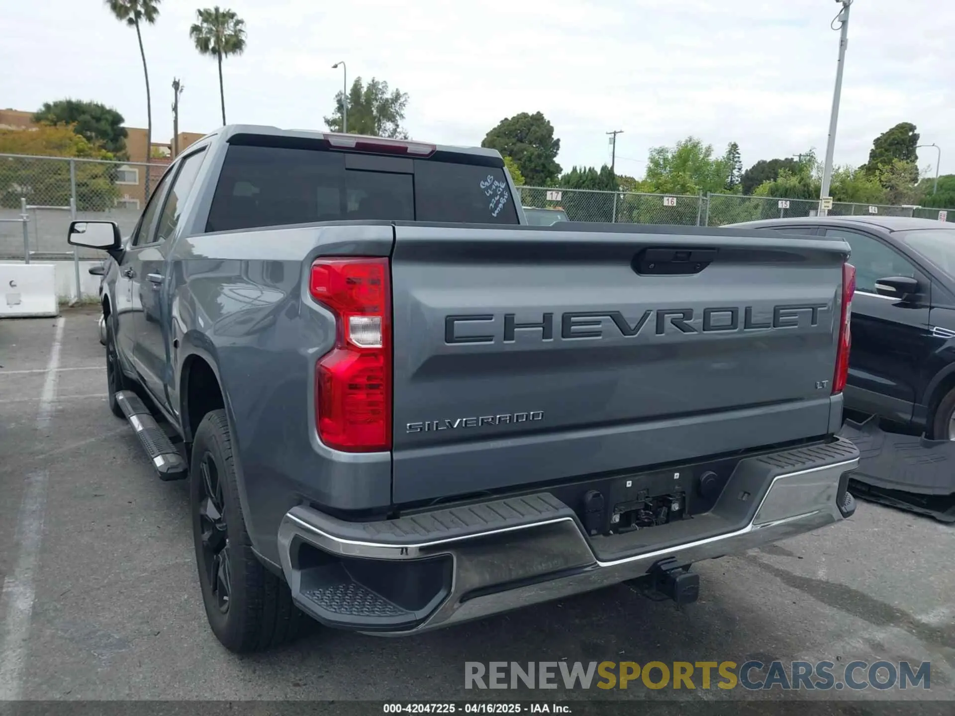 3 Photograph of a damaged car 3GCPWCED8MG227304 CHEVROLET SILVERADO 1500 2021