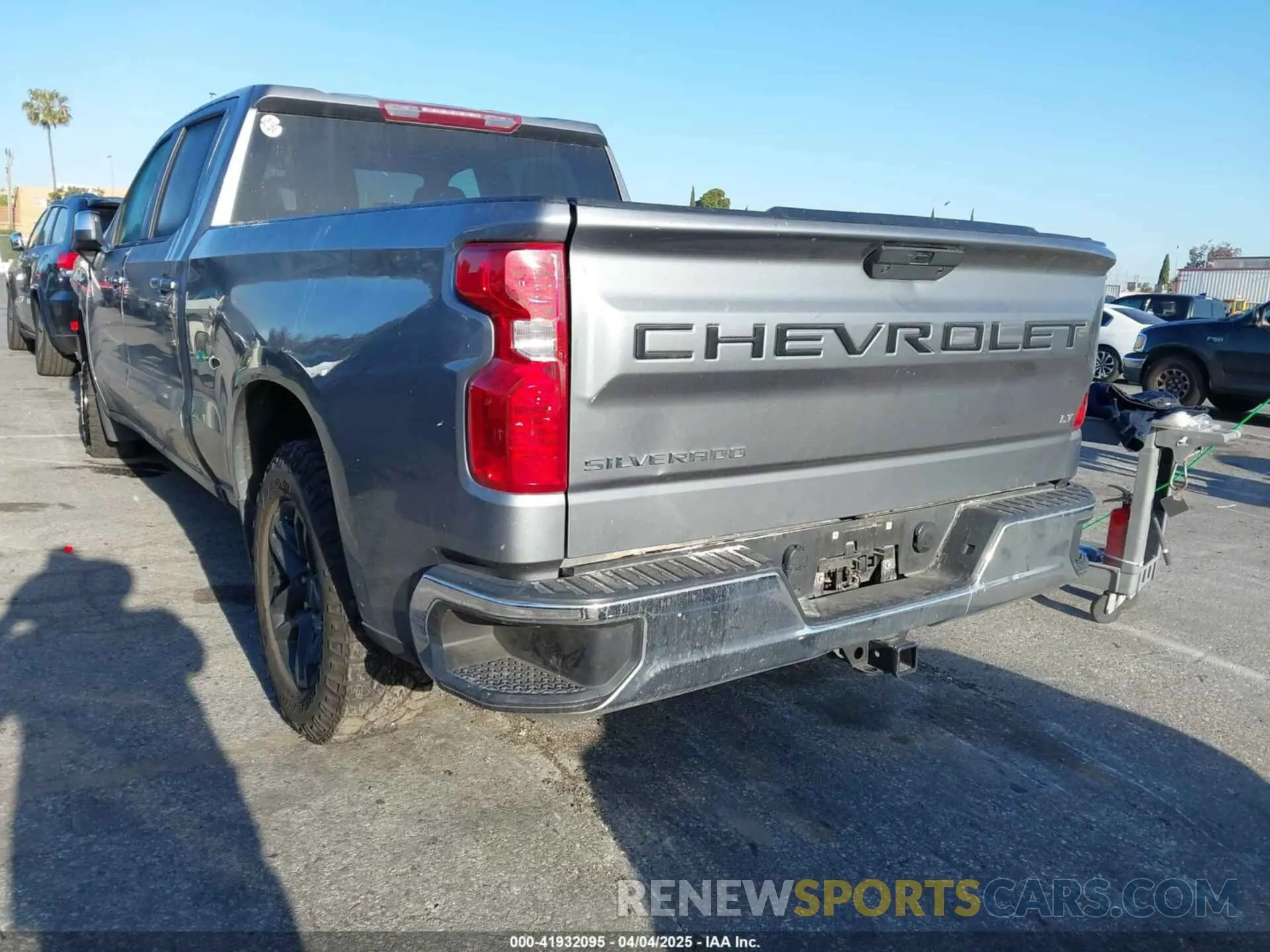 3 Photograph of a damaged car 3GCPWCEDXMG229720 CHEVROLET SILVERADO 1500 2021