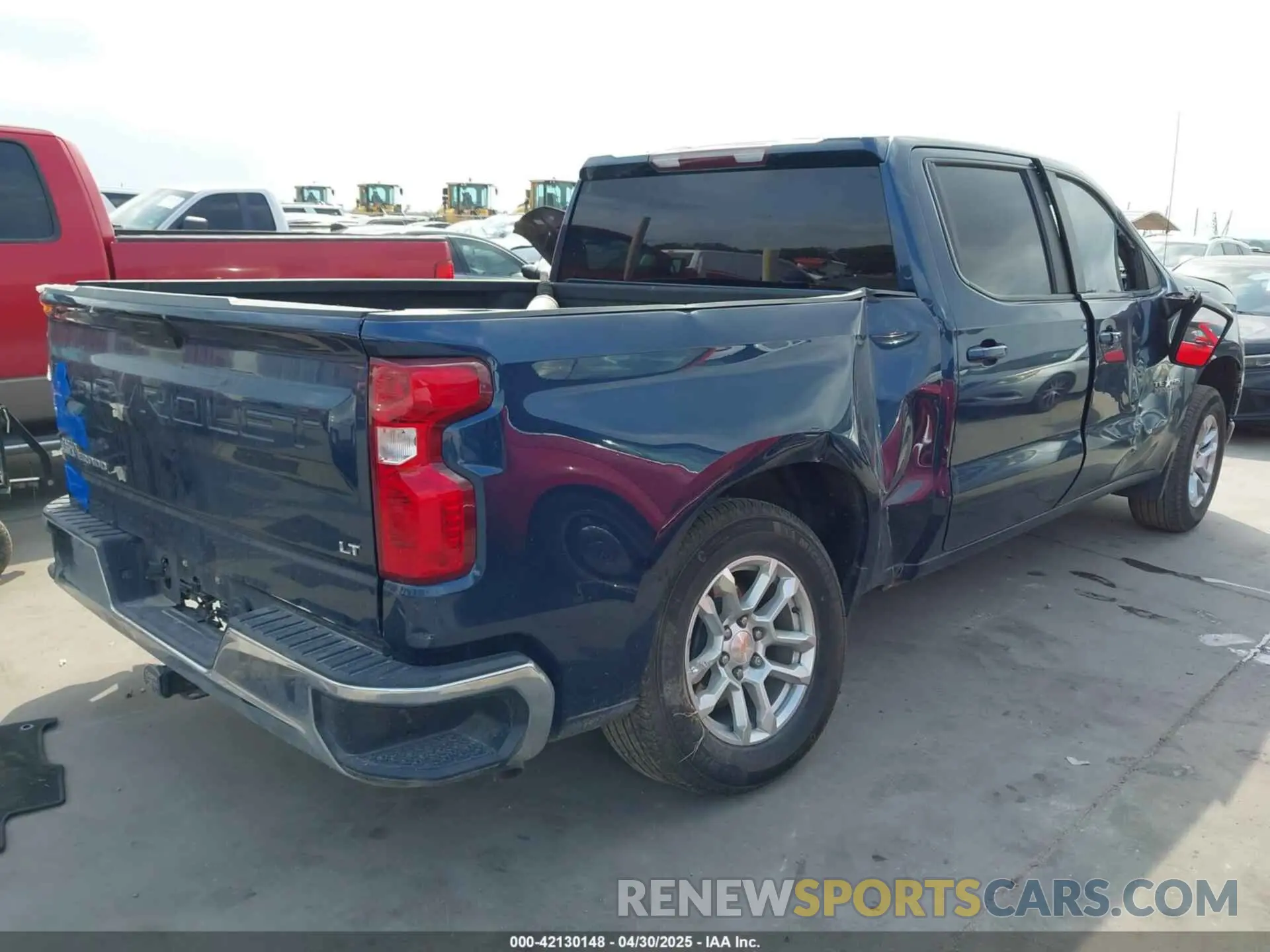 4 Photograph of a damaged car 3GCPWCEDXMG395252 CHEVROLET SILVERADO 1500 2021