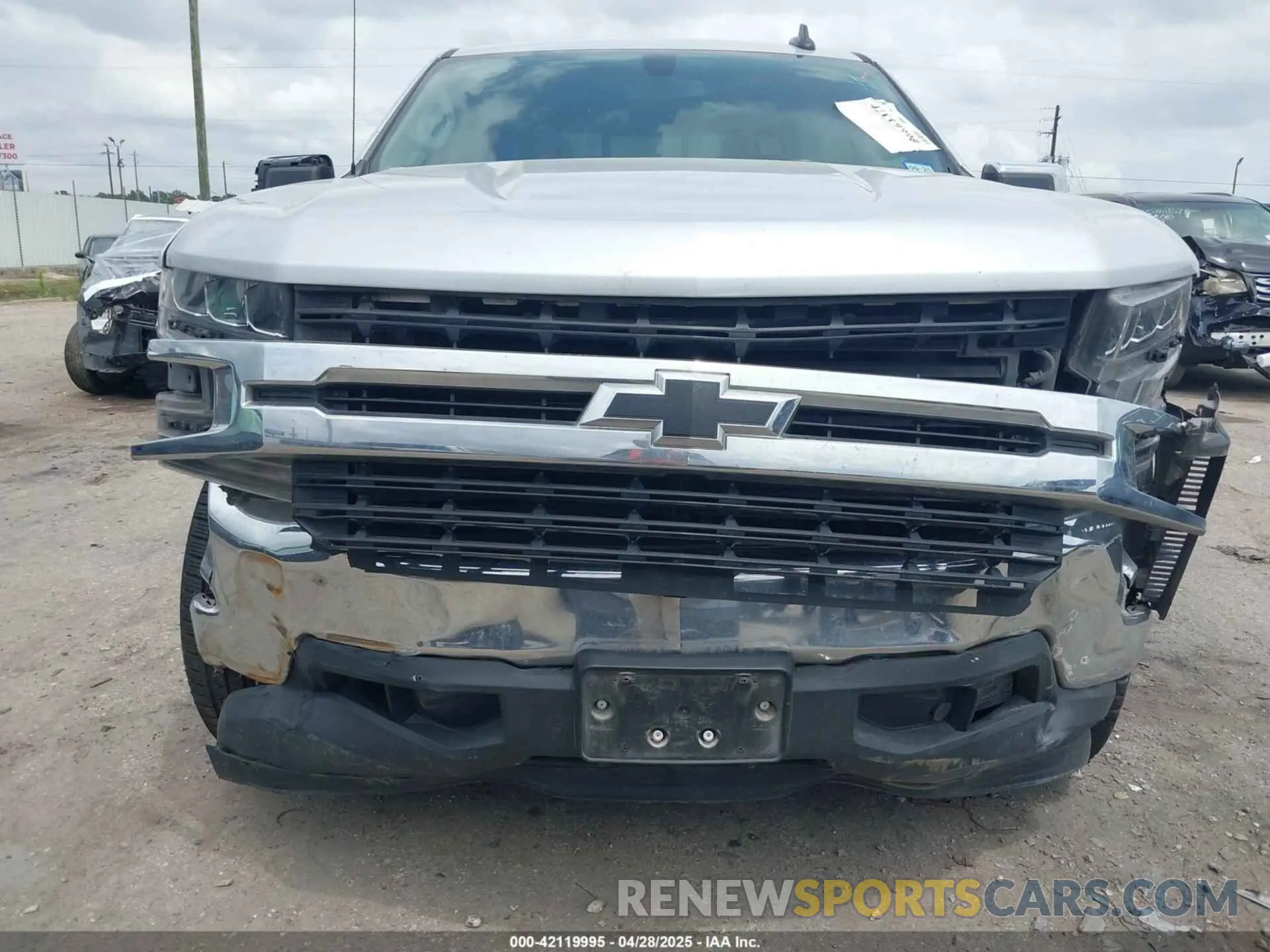 11 Photograph of a damaged car 3GCPWCET8MG104061 CHEVROLET SILVERADO 1500 2021
