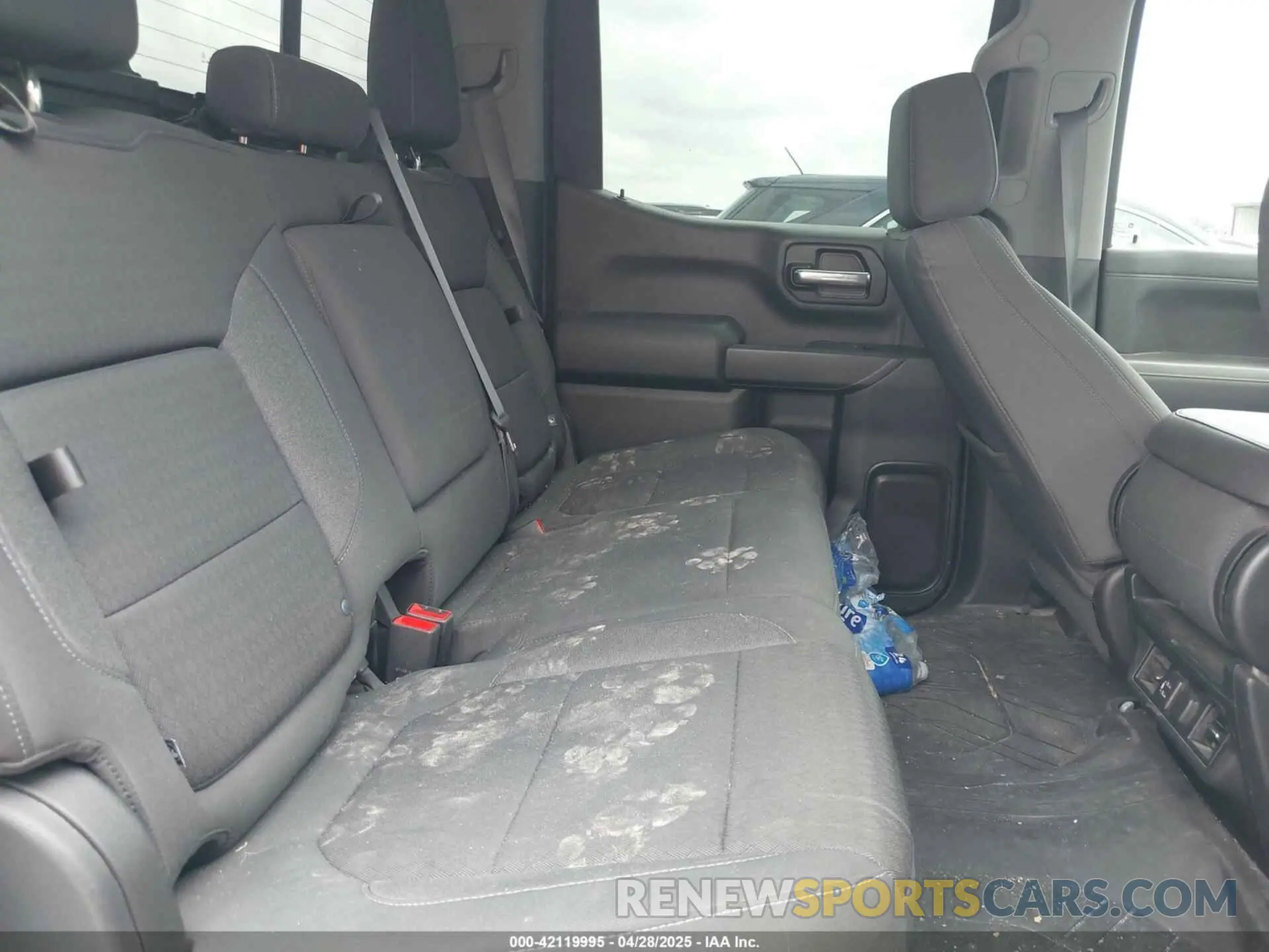 8 Photograph of a damaged car 3GCPWCET8MG104061 CHEVROLET SILVERADO 1500 2021