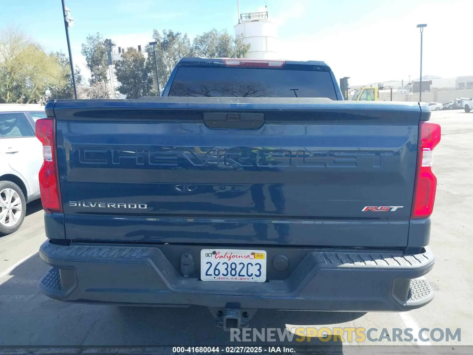 17 Photograph of a damaged car 3GCPWDET8MG103031 CHEVROLET SILVERADO 1500 2021