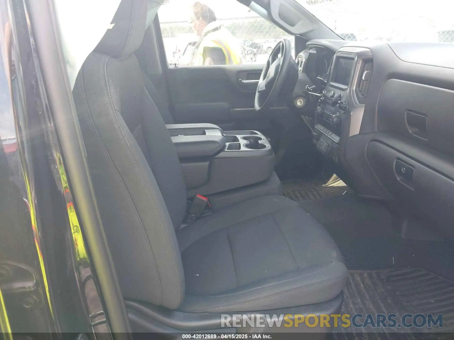 5 Photograph of a damaged car 3GCPYBEH9MG172952 CHEVROLET SILVERADO 1500 2021