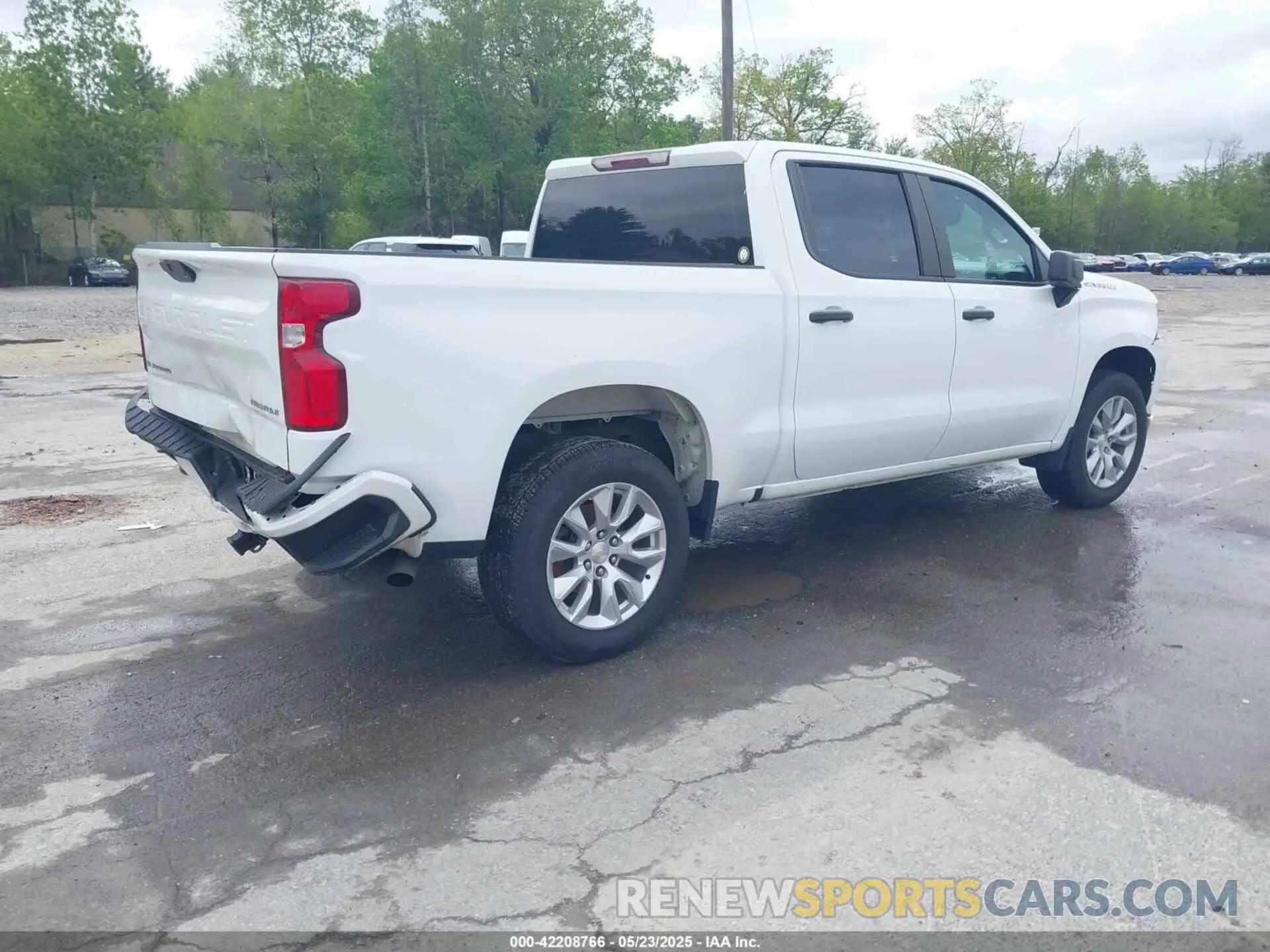 4 Photograph of a damaged car 3GCPYBEK1MG262317 CHEVROLET SILVERADO 1500 2021