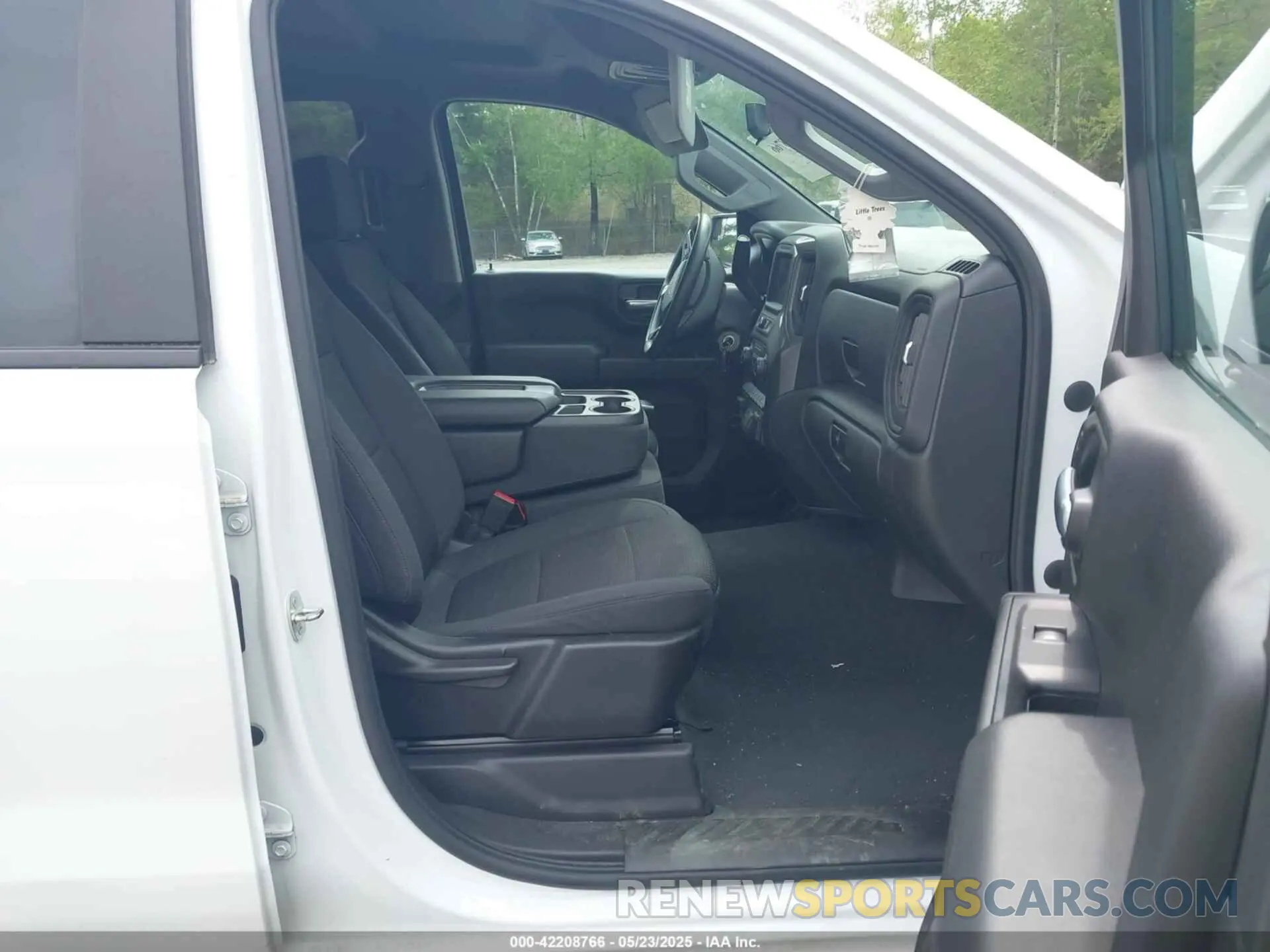 5 Photograph of a damaged car 3GCPYBEK1MG262317 CHEVROLET SILVERADO 1500 2021