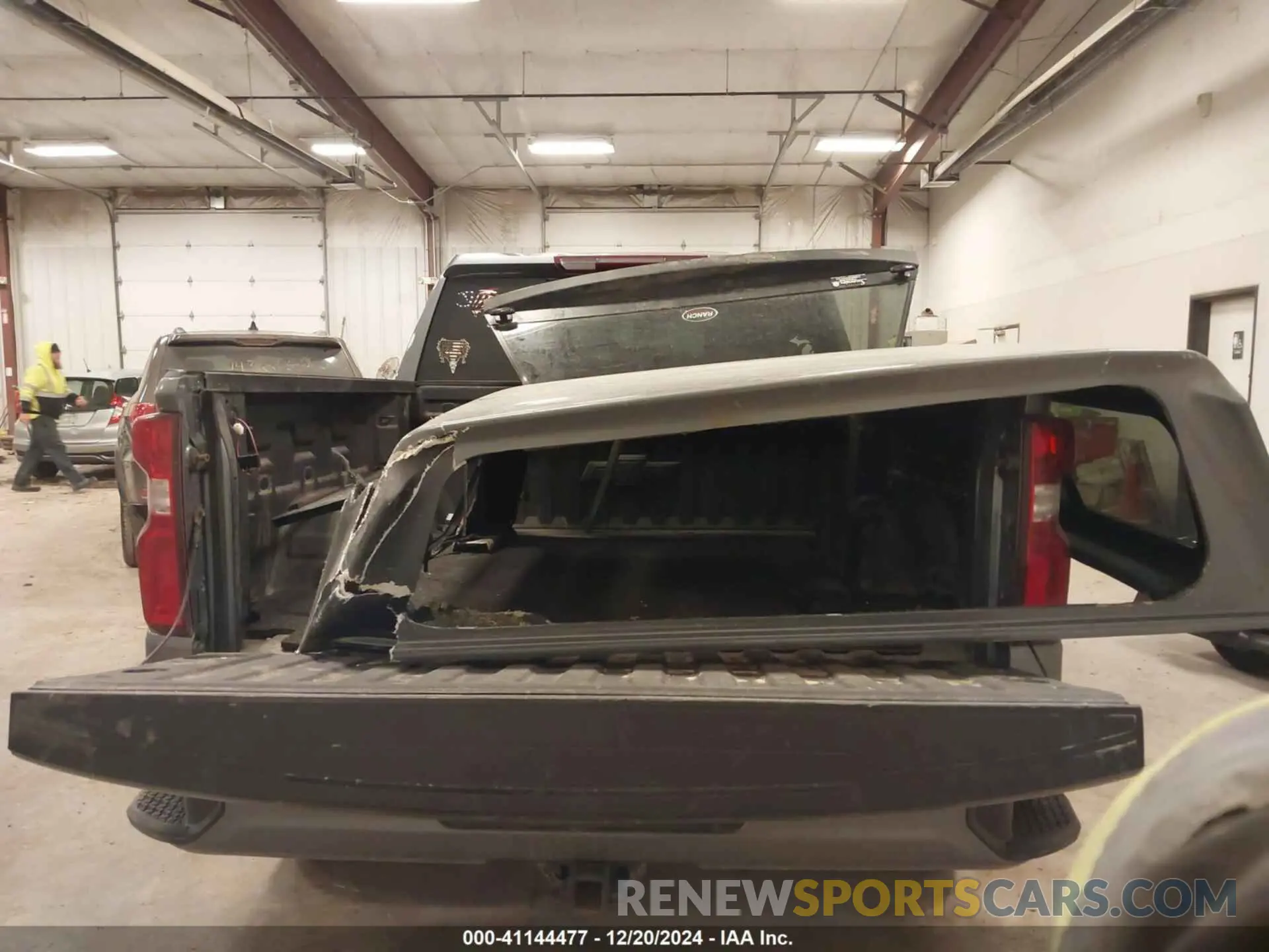 16 Photograph of a damaged car 3GCPYBEK1MG325092 CHEVROLET SILVERADO 1500 2021