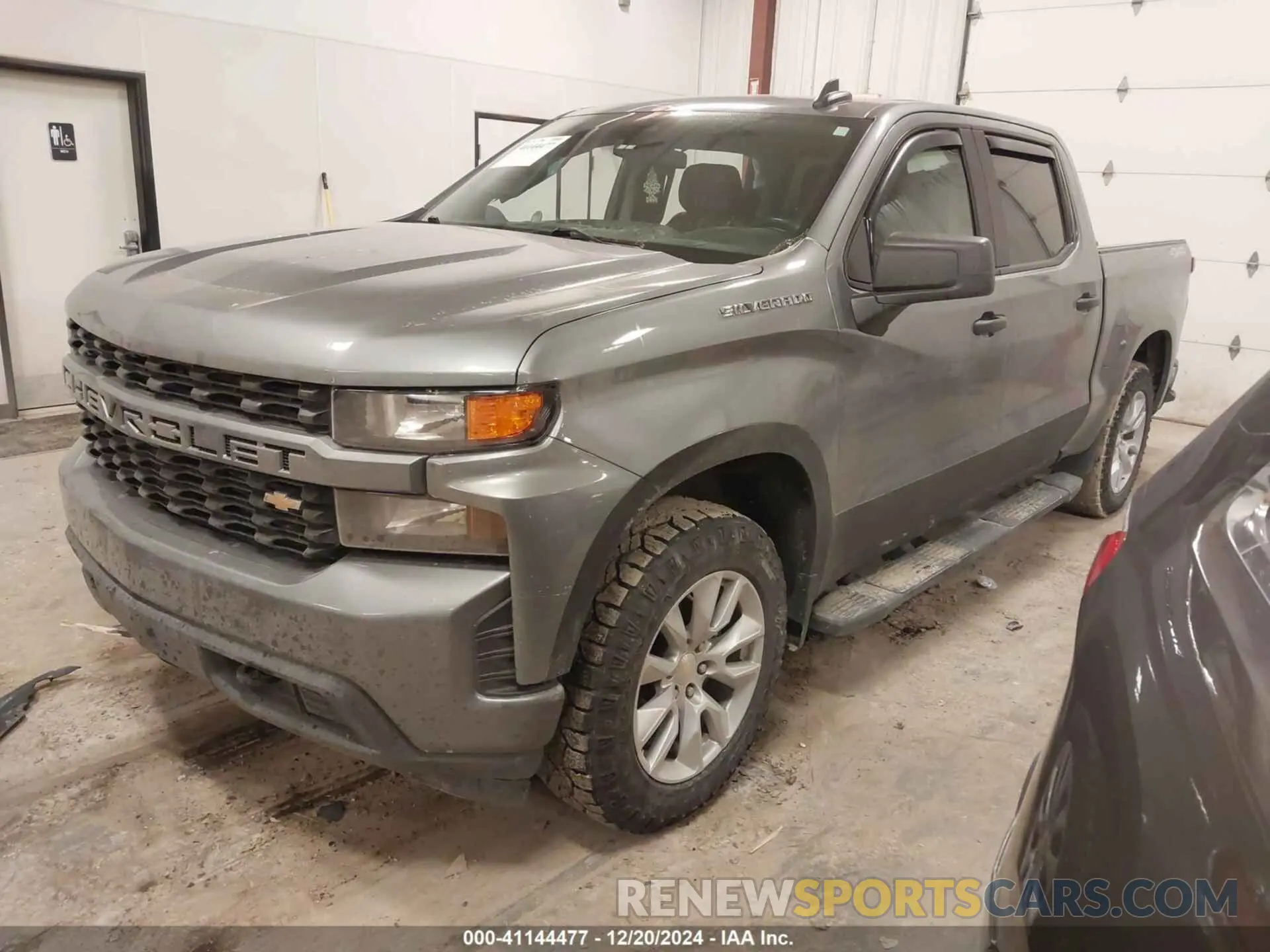 2 Photograph of a damaged car 3GCPYBEK1MG325092 CHEVROLET SILVERADO 1500 2021