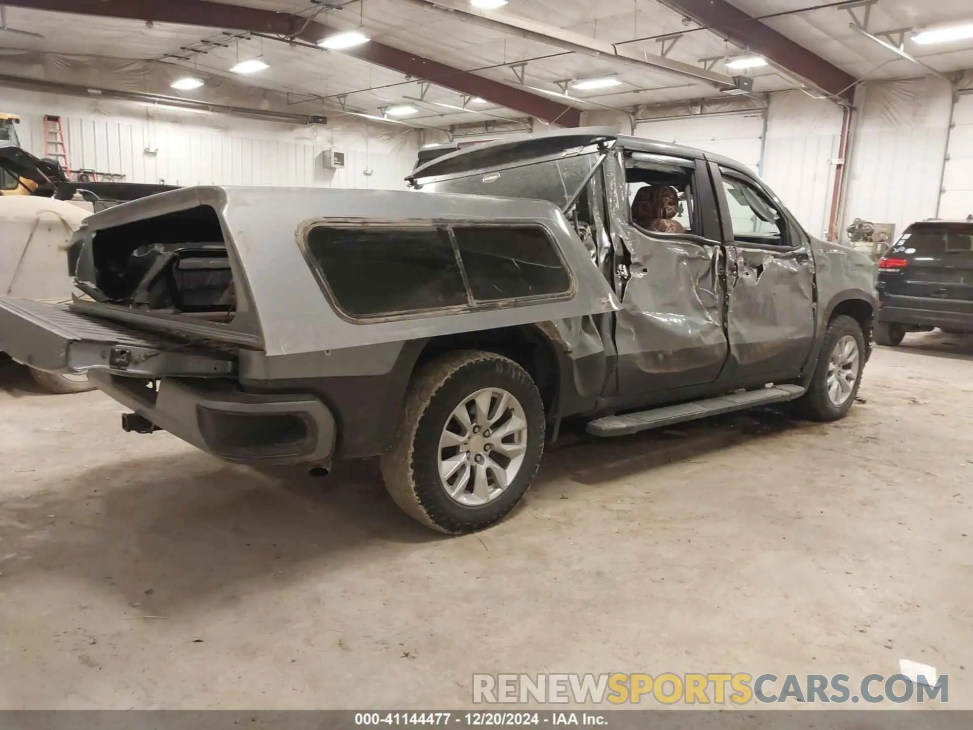 4 Photograph of a damaged car 3GCPYBEK1MG325092 CHEVROLET SILVERADO 1500 2021