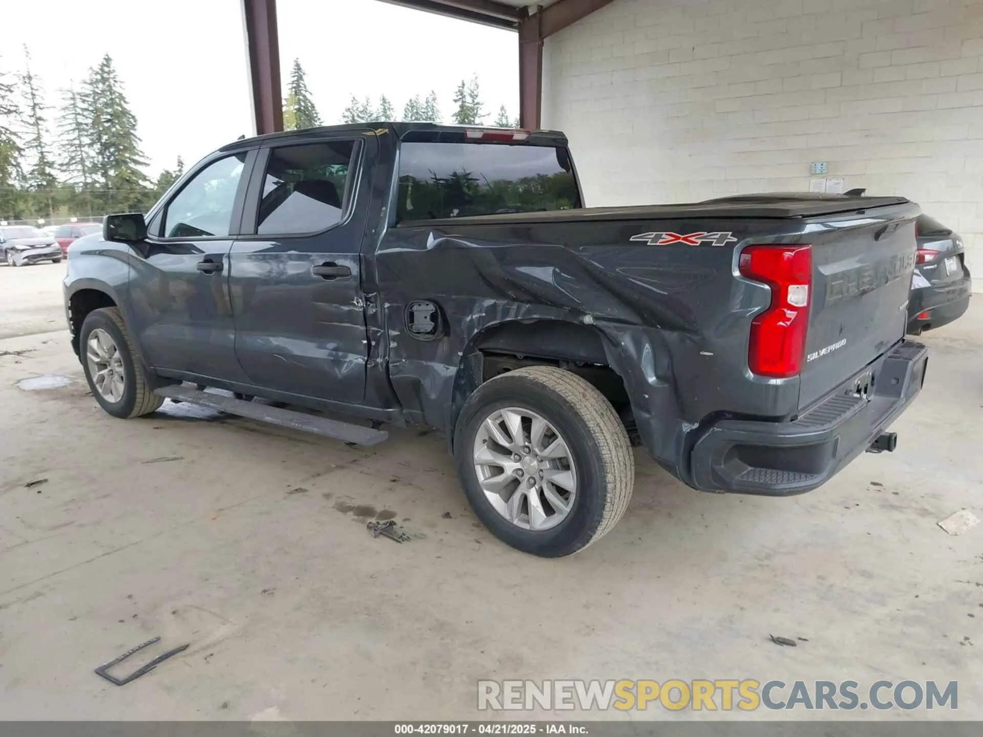 3 Photograph of a damaged car 3GCPYBEK4MG162700 CHEVROLET SILVERADO 1500 2021