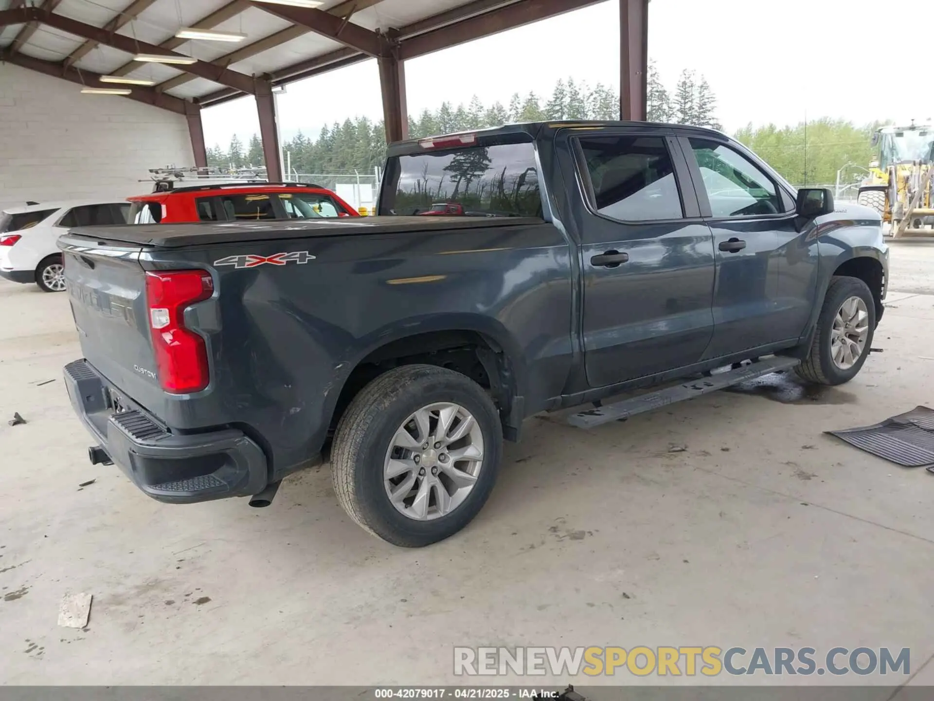 4 Photograph of a damaged car 3GCPYBEK4MG162700 CHEVROLET SILVERADO 1500 2021