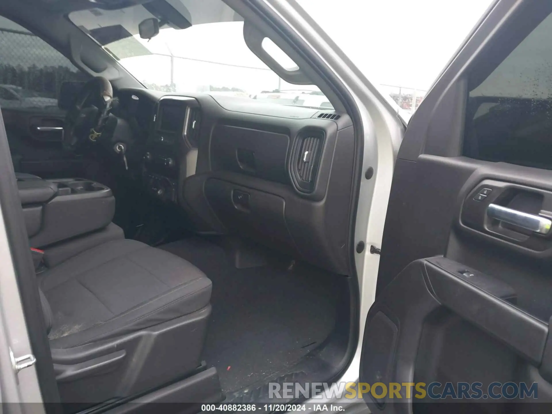 5 Photograph of a damaged car 3GCPYBEK5MG162138 CHEVROLET SILVERADO 1500 2021