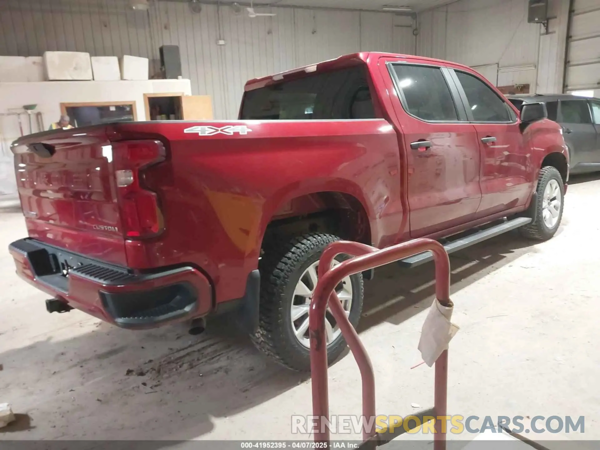 4 Photograph of a damaged car 3GCPYBEK5MG240238 CHEVROLET SILVERADO 1500 2021