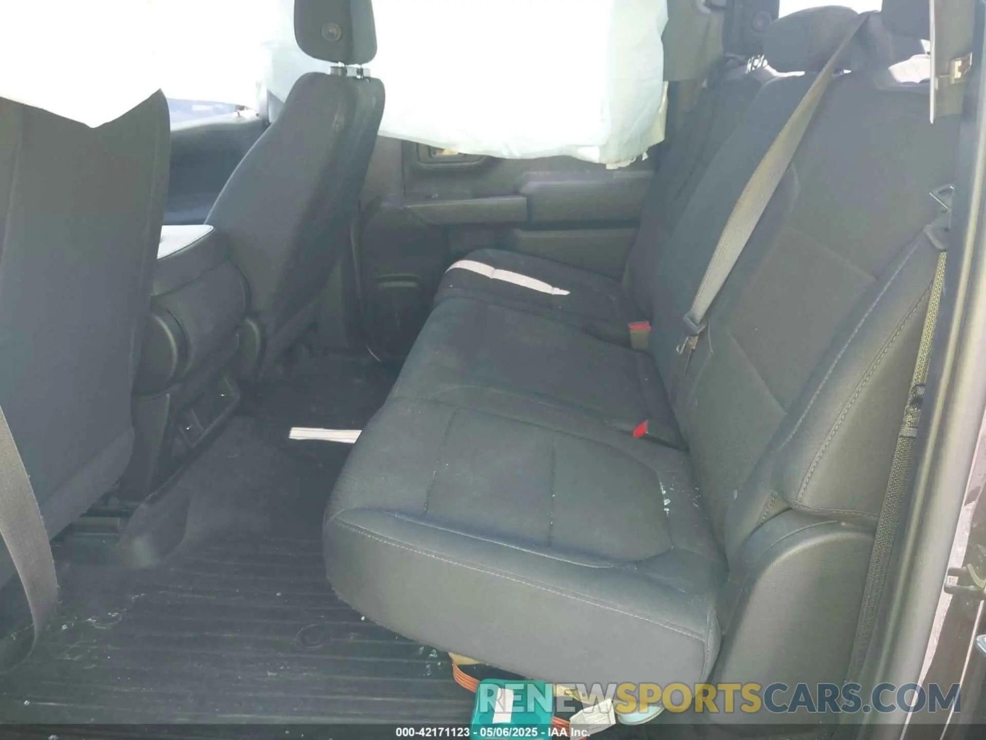 8 Photograph of a damaged car 3GCPYBEK5MG240529 CHEVROLET SILVERADO 1500 2021