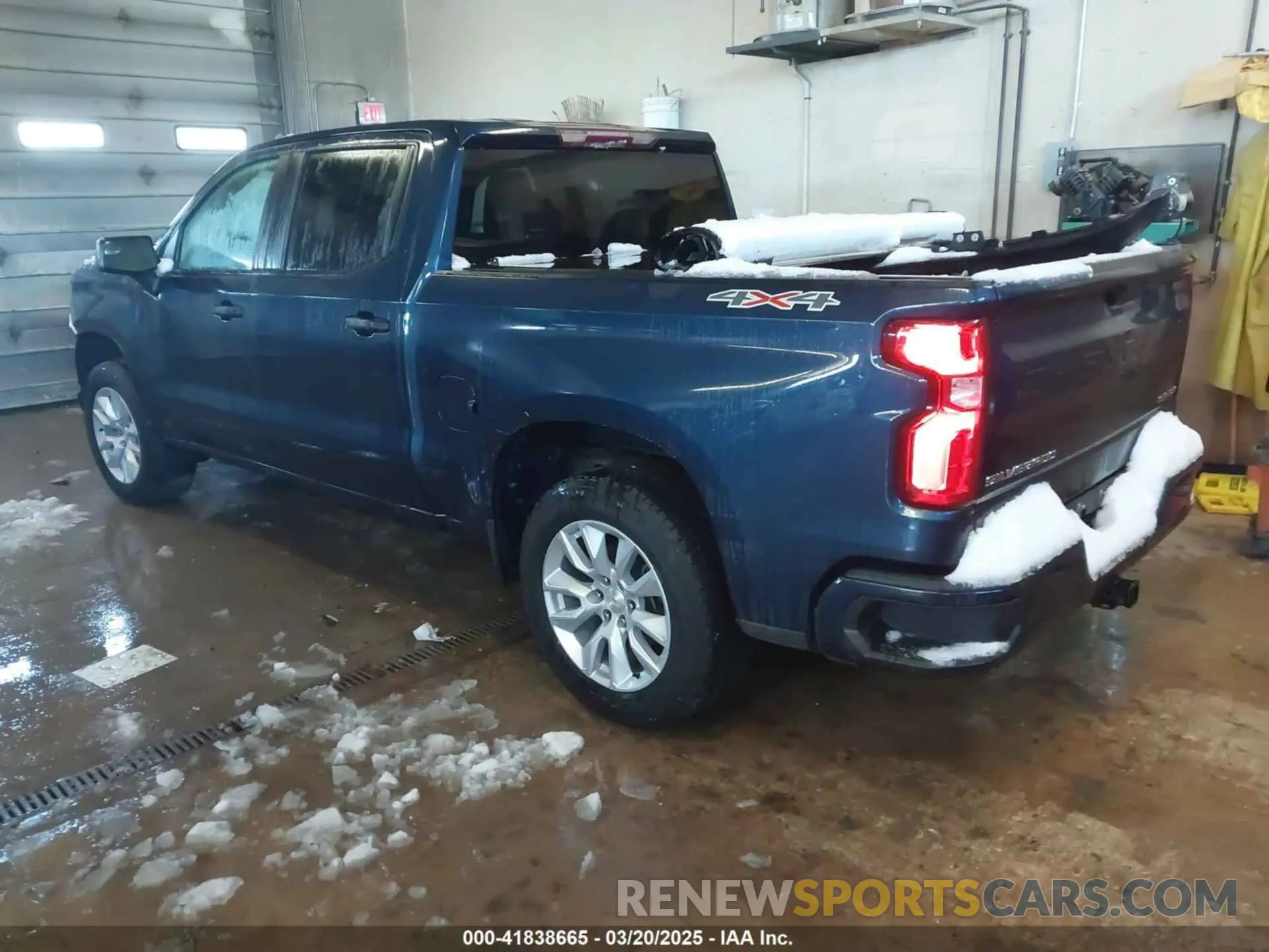 3 Photograph of a damaged car 3GCPYBEKXMG240607 CHEVROLET SILVERADO 1500 2021