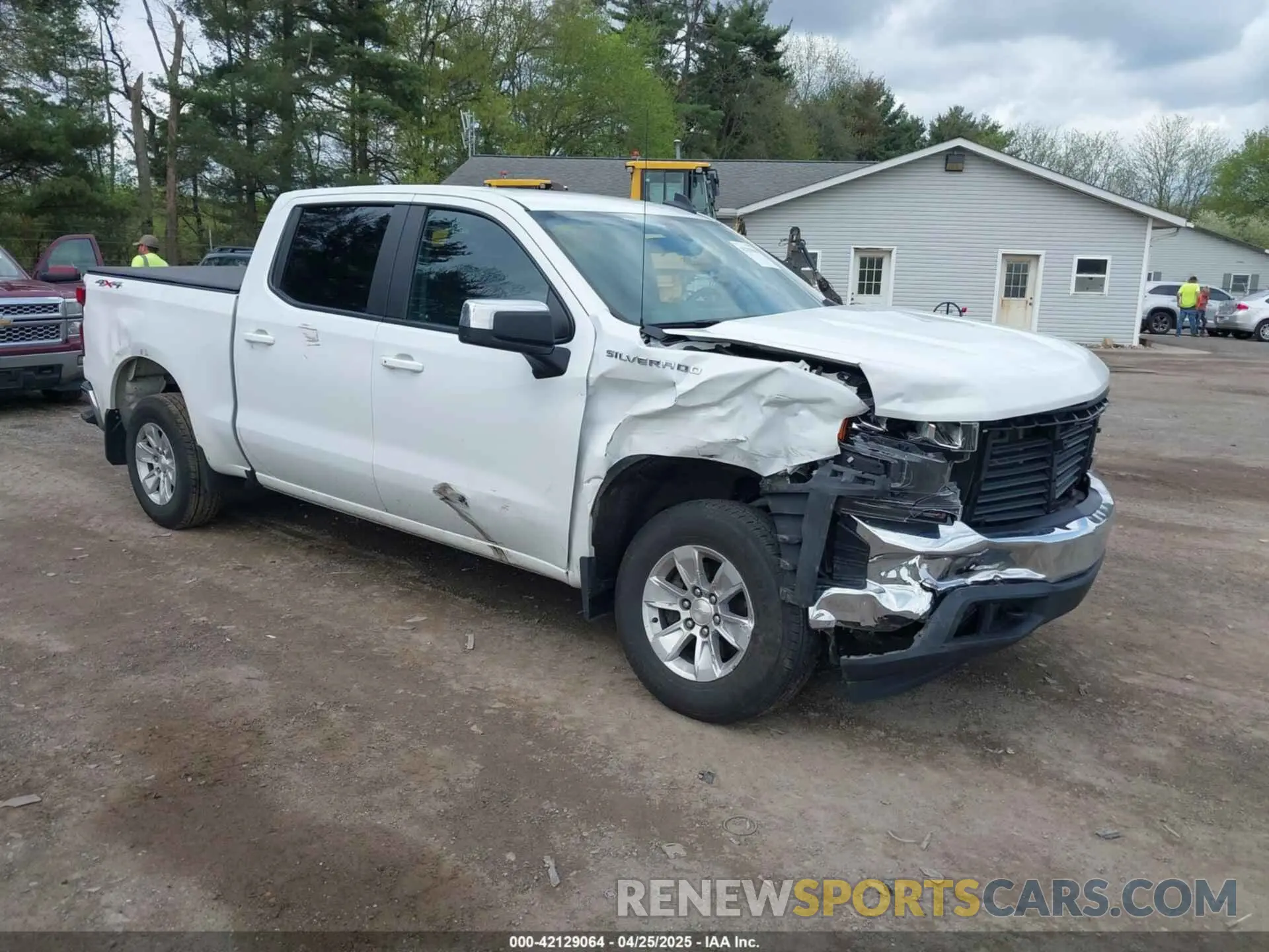 1 Photograph of a damaged car 3GCPYDEK0MG411876 CHEVROLET SILVERADO 1500 2021