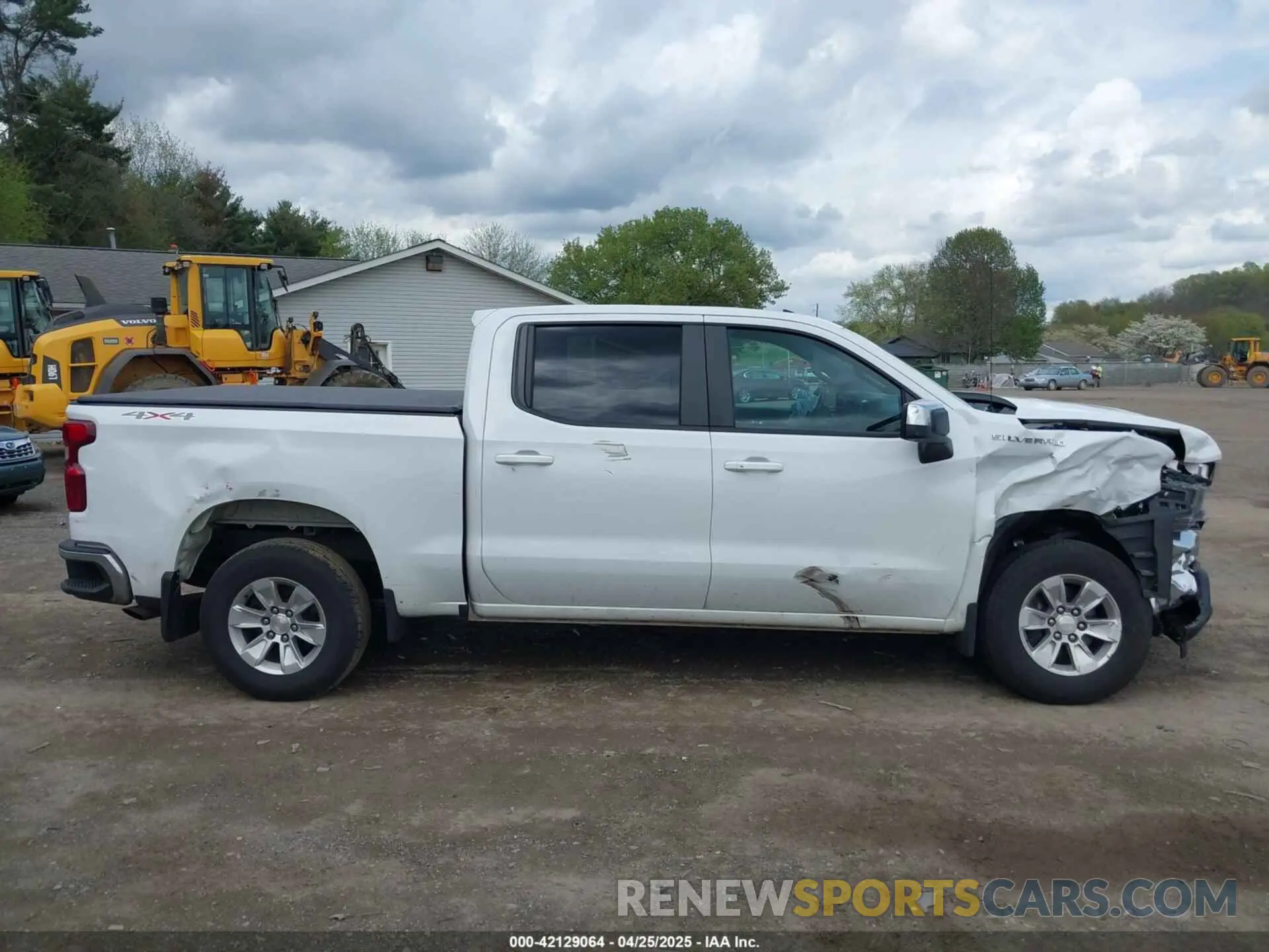 13 Photograph of a damaged car 3GCPYDEK0MG411876 CHEVROLET SILVERADO 1500 2021