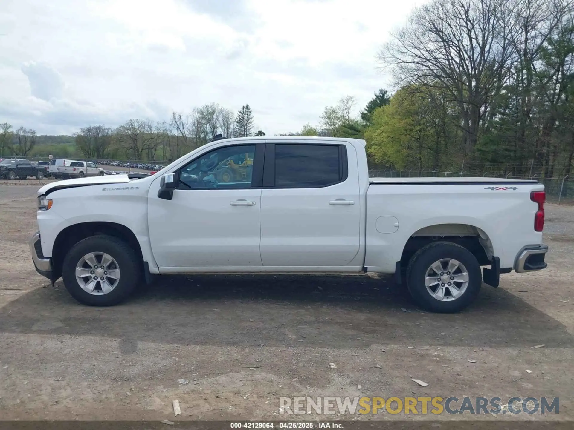 14 Photograph of a damaged car 3GCPYDEK0MG411876 CHEVROLET SILVERADO 1500 2021