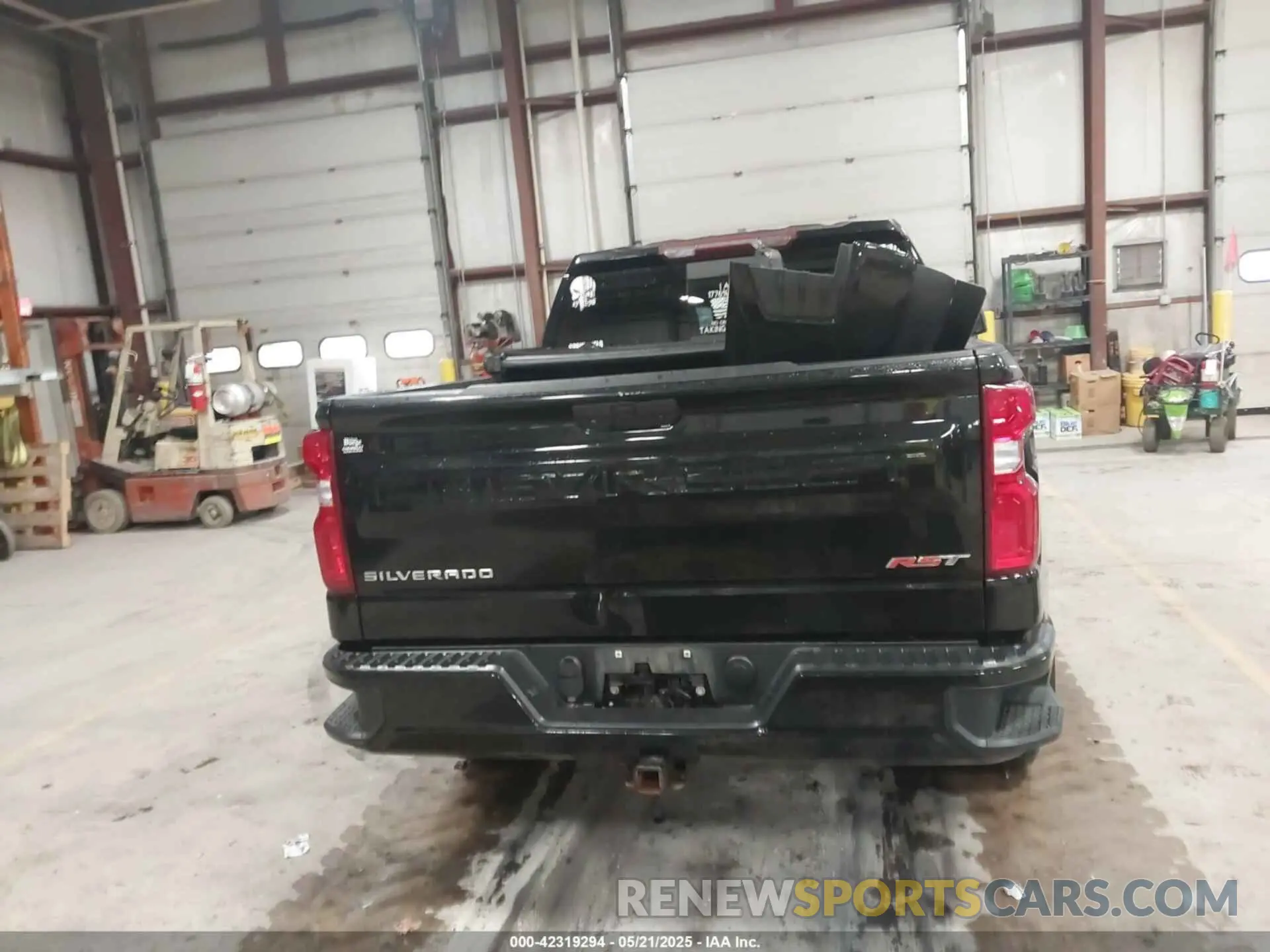 17 Photograph of a damaged car 3GCPYEEK9MG279819 CHEVROLET SILVERADO 1500 2021