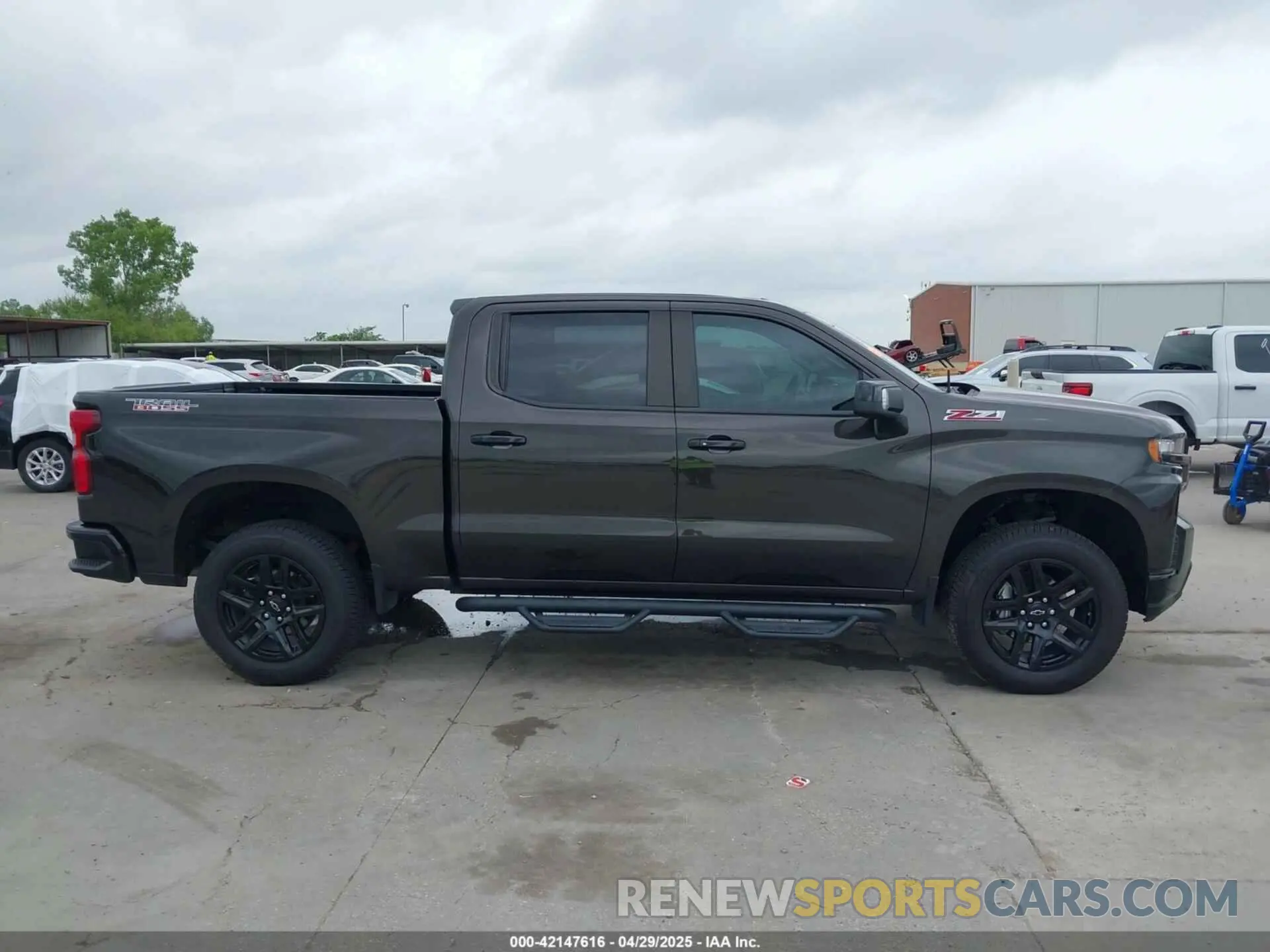 12 Photograph of a damaged car 3GCPYFED4MG354126 CHEVROLET SILVERADO 1500 2021