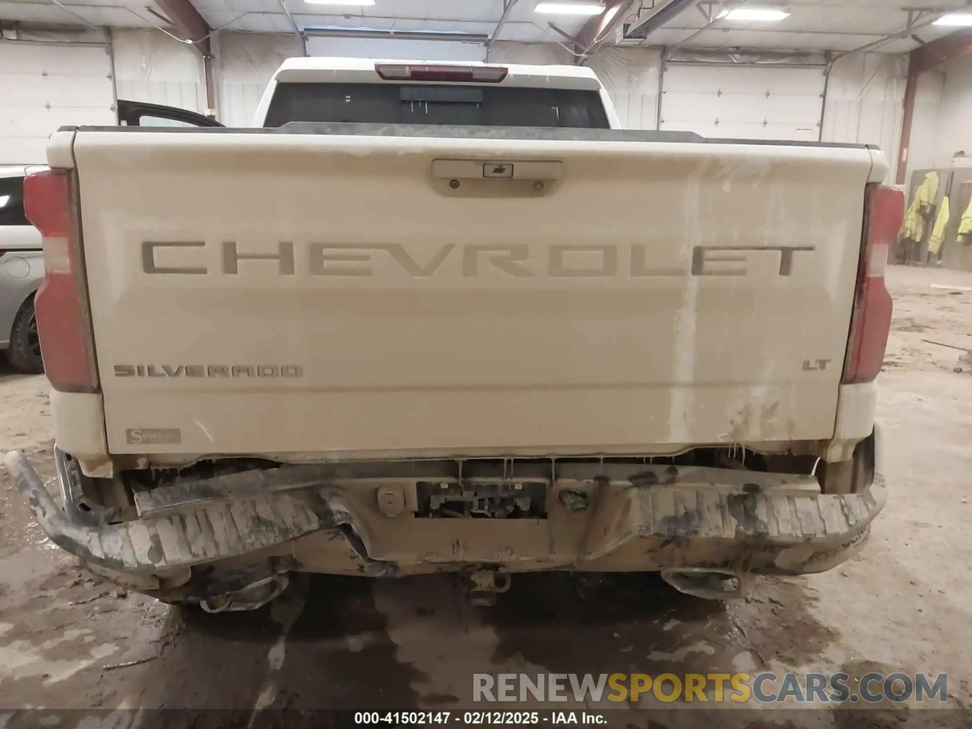 17 Photograph of a damaged car 3GCPYFED9MG231471 CHEVROLET SILVERADO 1500 2021