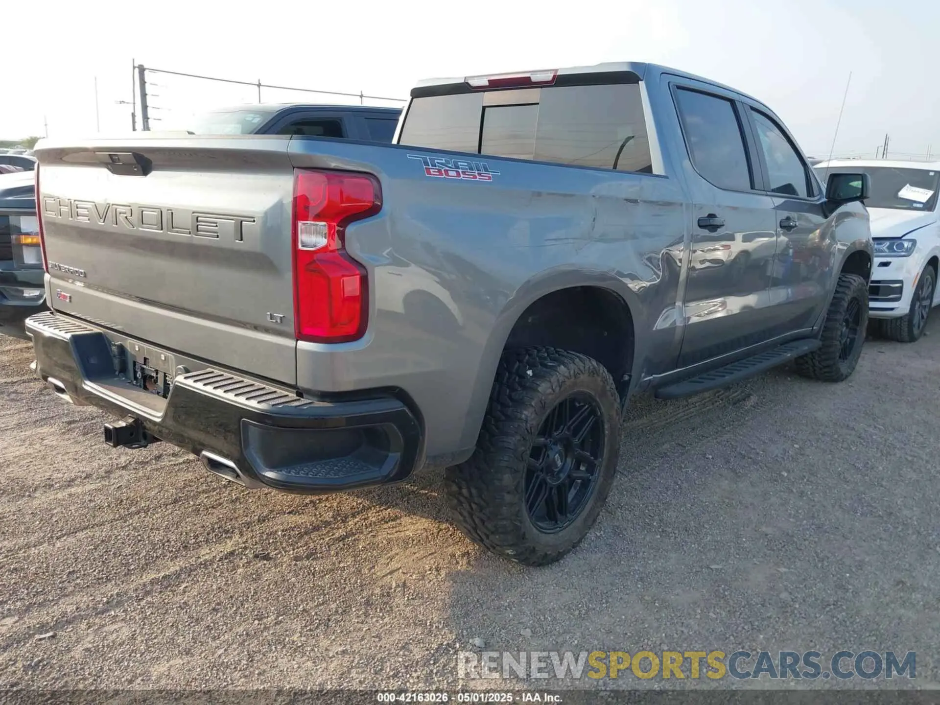 4 Photograph of a damaged car 3GCPYFEDXMG213626 CHEVROLET SILVERADO 1500 2021