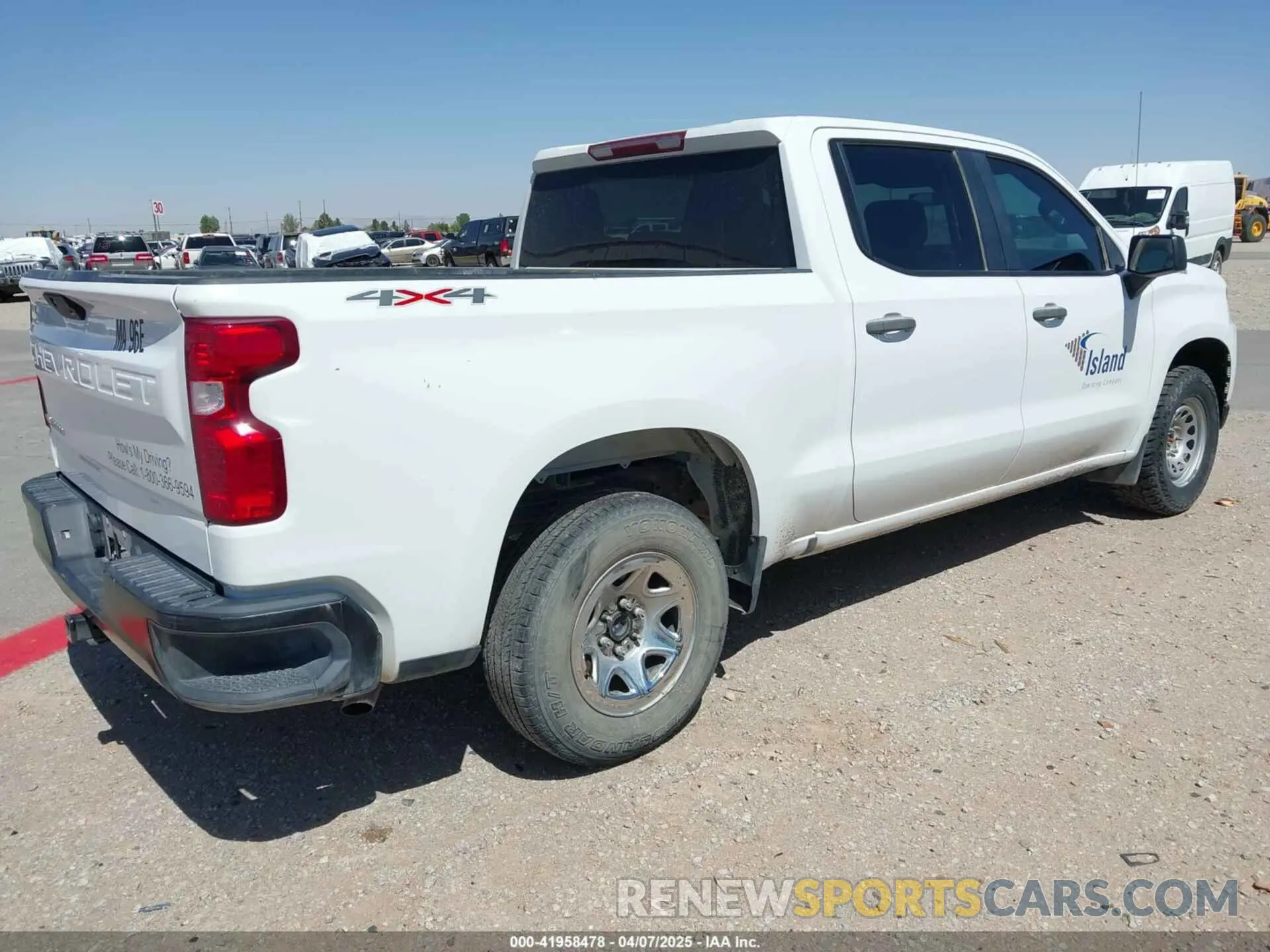 4 Photograph of a damaged car 3GCUYAEF2MG244456 CHEVROLET SILVERADO 1500 2021