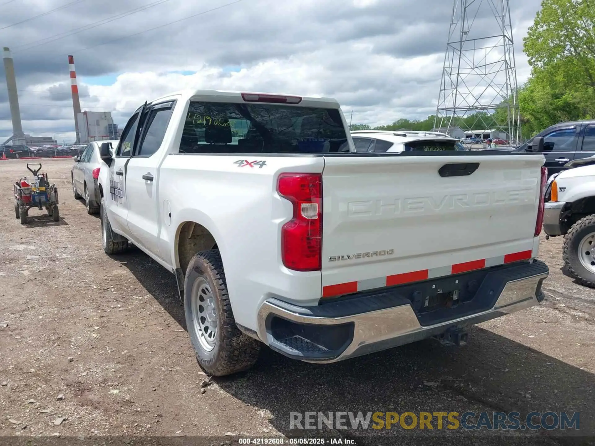 3 Photograph of a damaged car 3GCUYAEF7MG148371 CHEVROLET SILVERADO 1500 2021