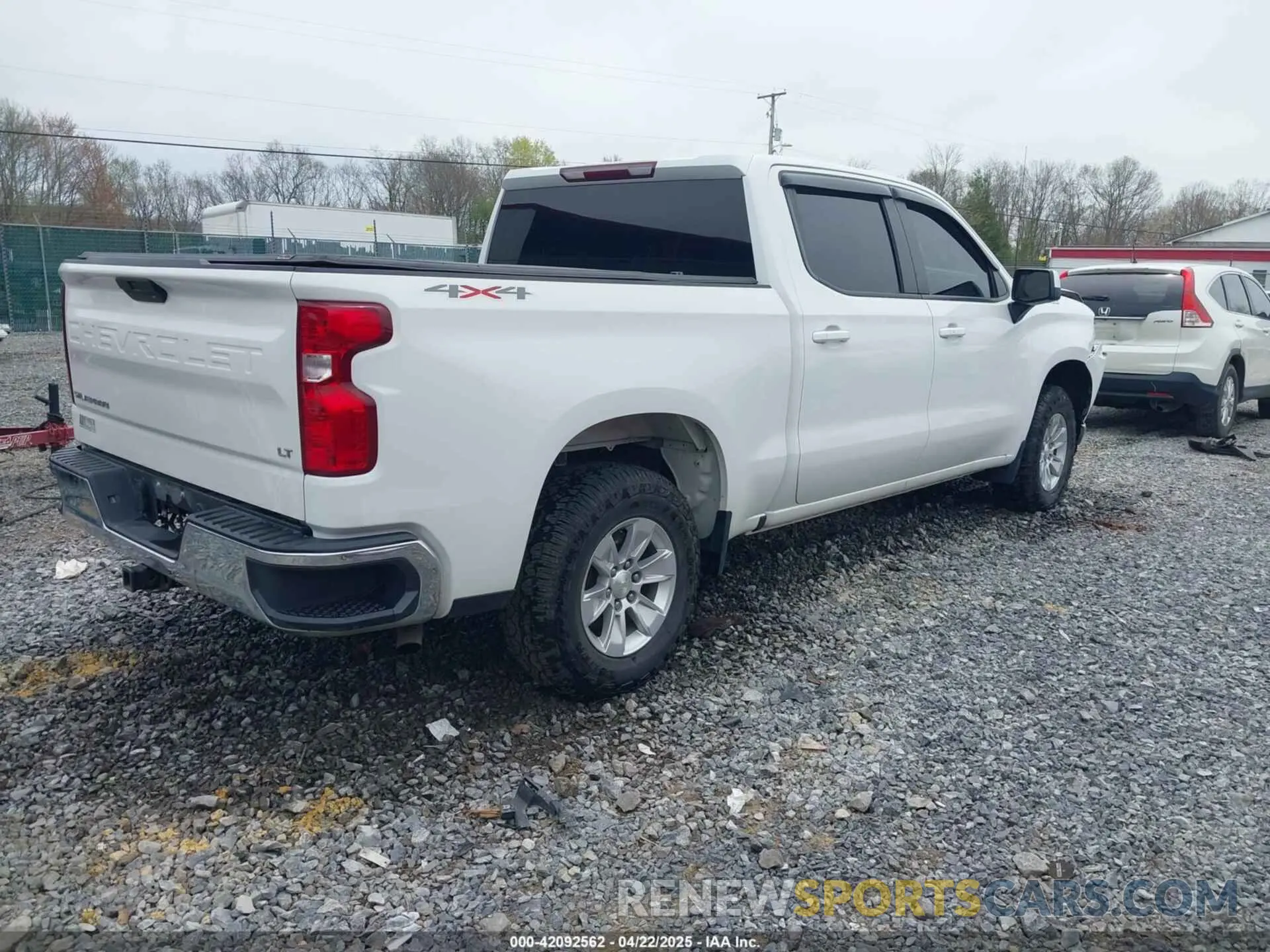 4 Photograph of a damaged car 3GCUYDED0MG339307 CHEVROLET SILVERADO 1500 2021