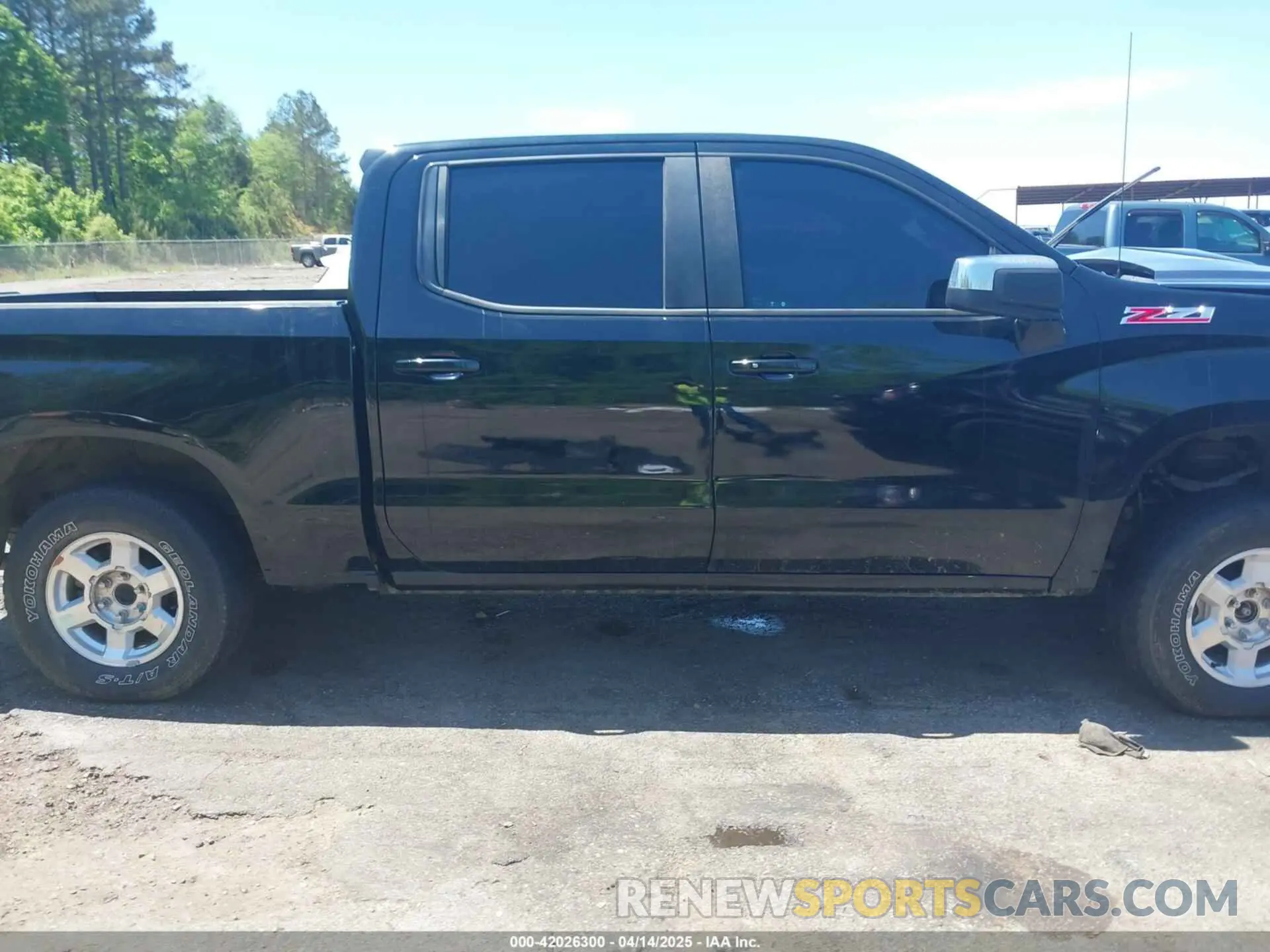 13 Photograph of a damaged car 3GCUYDED2MG106982 CHEVROLET SILVERADO 1500 2021