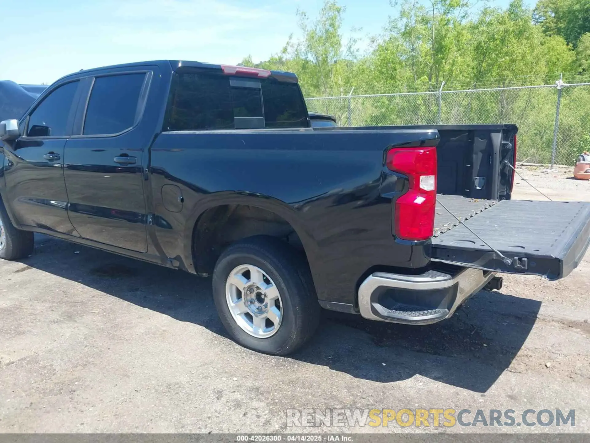 3 Photograph of a damaged car 3GCUYDED2MG106982 CHEVROLET SILVERADO 1500 2021