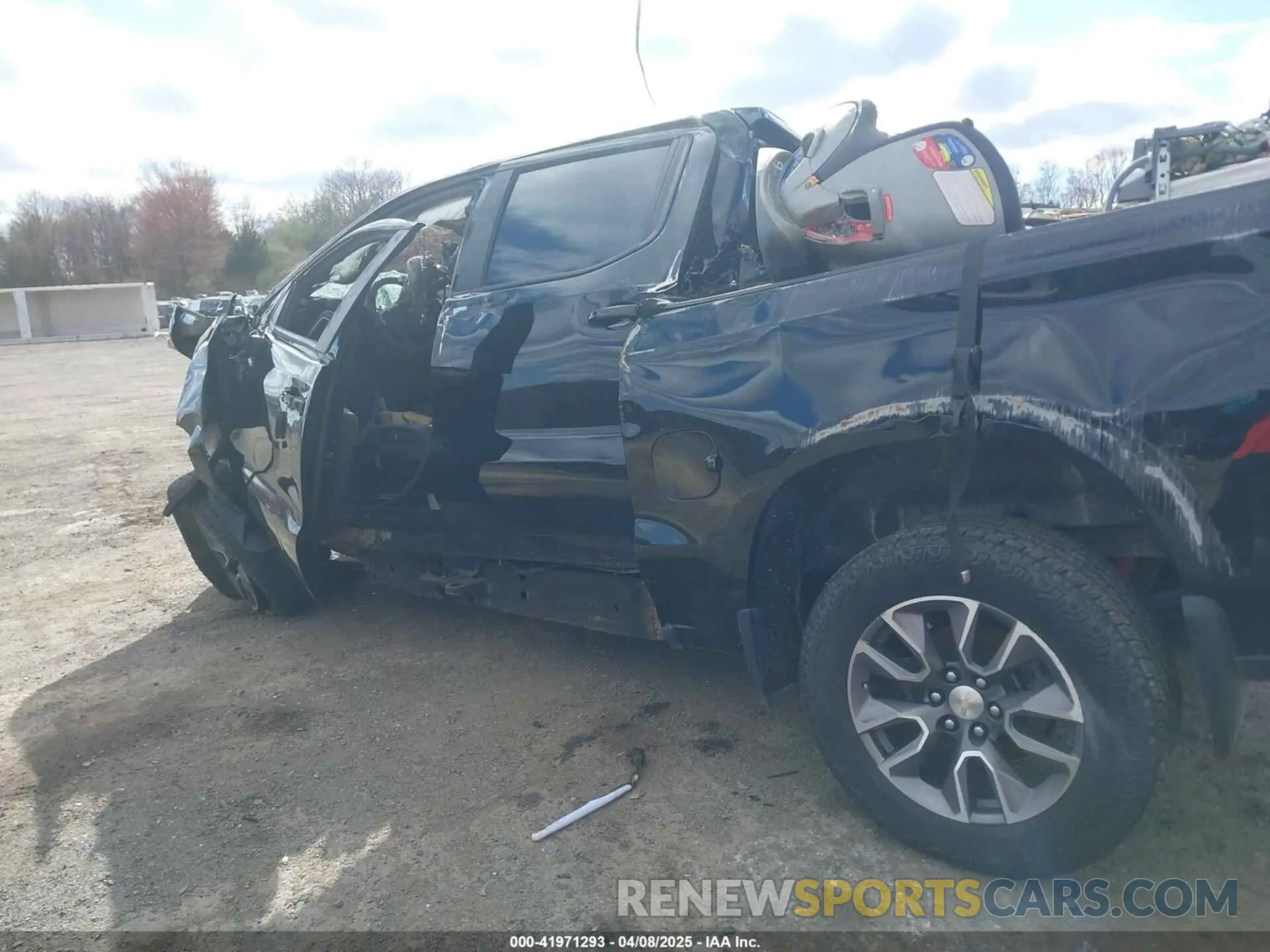 18 Photograph of a damaged car 3GCUYDED2MG216172 CHEVROLET SILVERADO 1500 2021