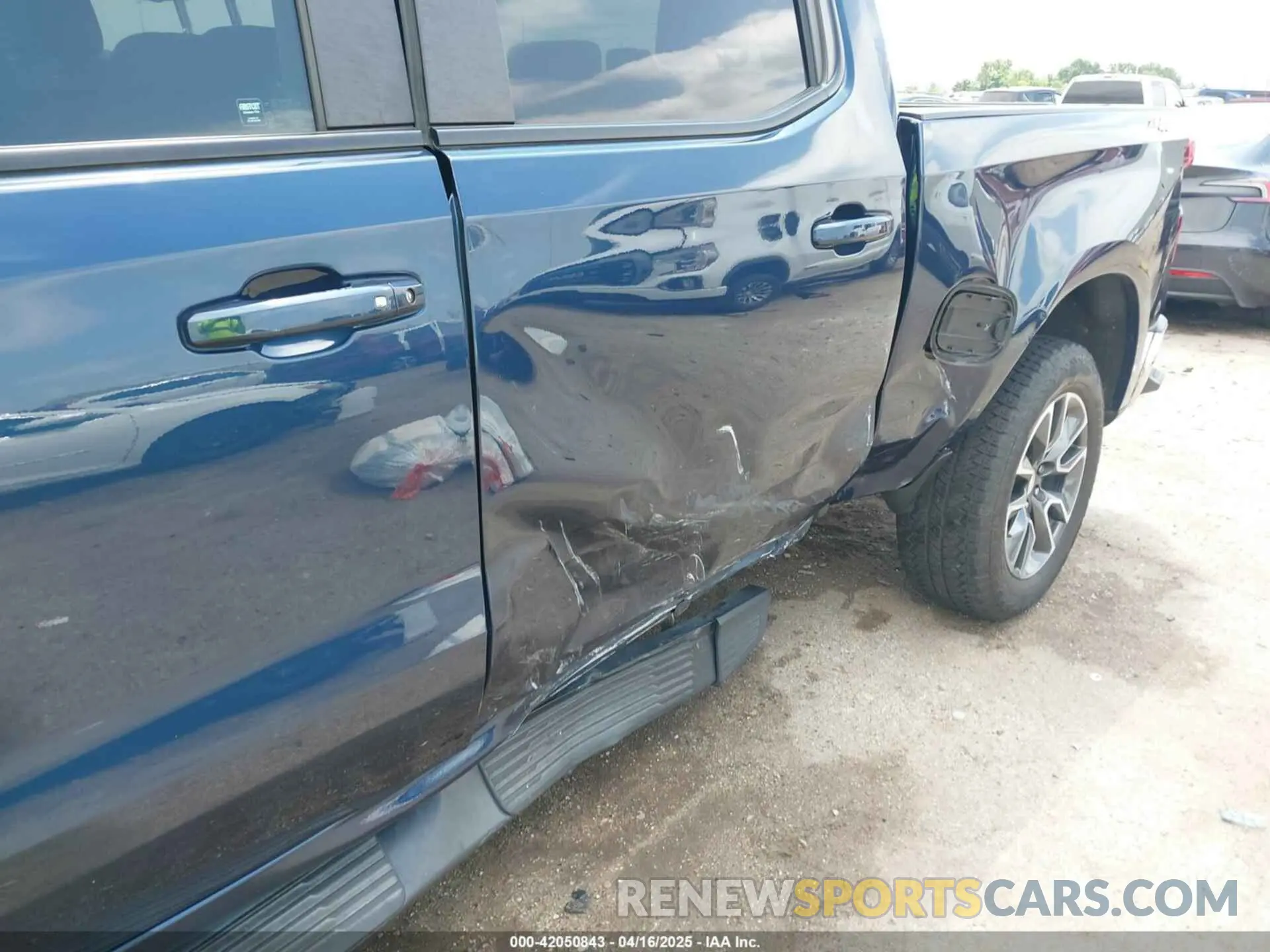 6 Photograph of a damaged car 3GCUYDED2MG439697 CHEVROLET SILVERADO 1500 2021