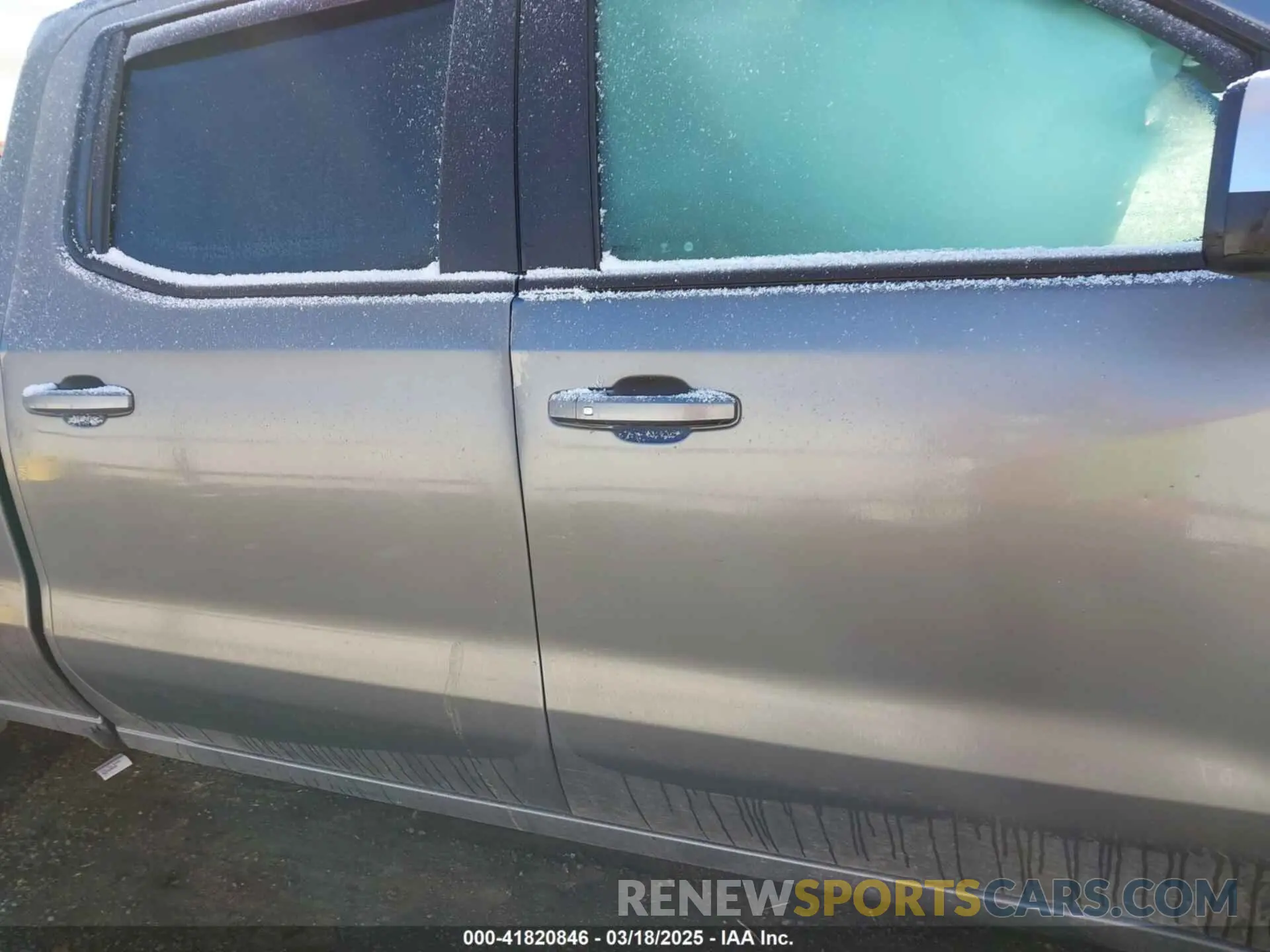 12 Photograph of a damaged car 3GCUYDED3MG103587 CHEVROLET SILVERADO 1500 2021