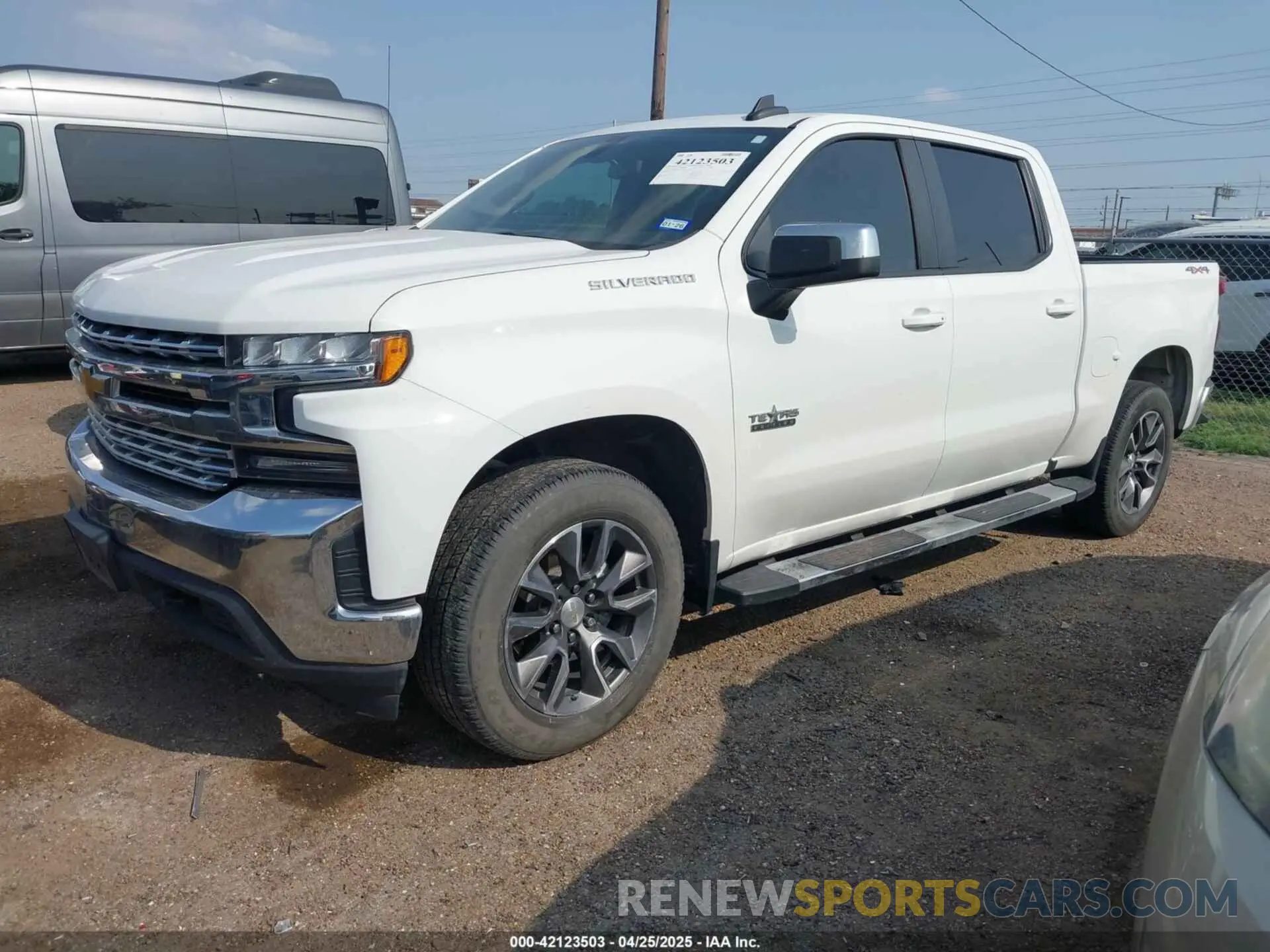 2 Photograph of a damaged car 3GCUYDED3MG362676 CHEVROLET SILVERADO 1500 2021