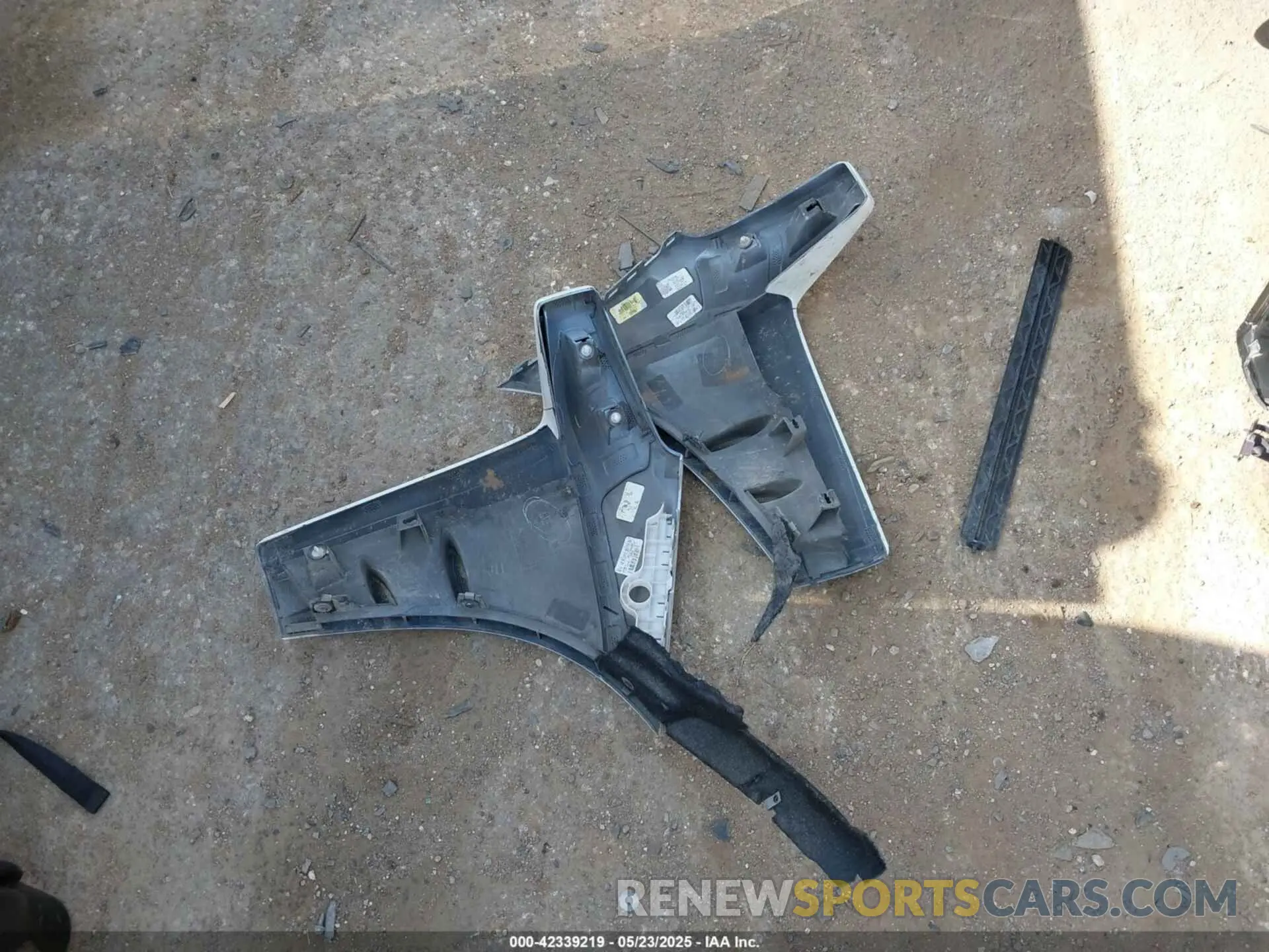 12 Photograph of a damaged car 3GCUYDED3MG419698 CHEVROLET SILVERADO 1500 2021