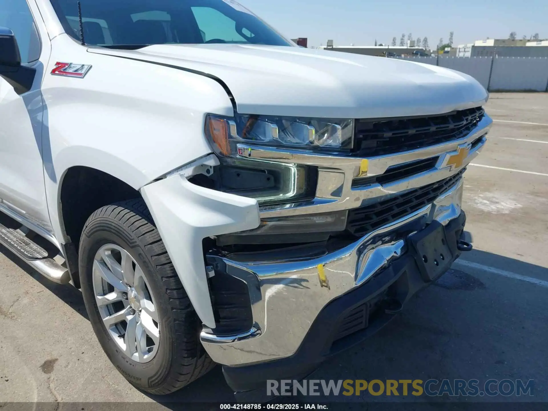 18 Photograph of a damaged car 3GCUYDED4MG479988 CHEVROLET SILVERADO 1500 2021