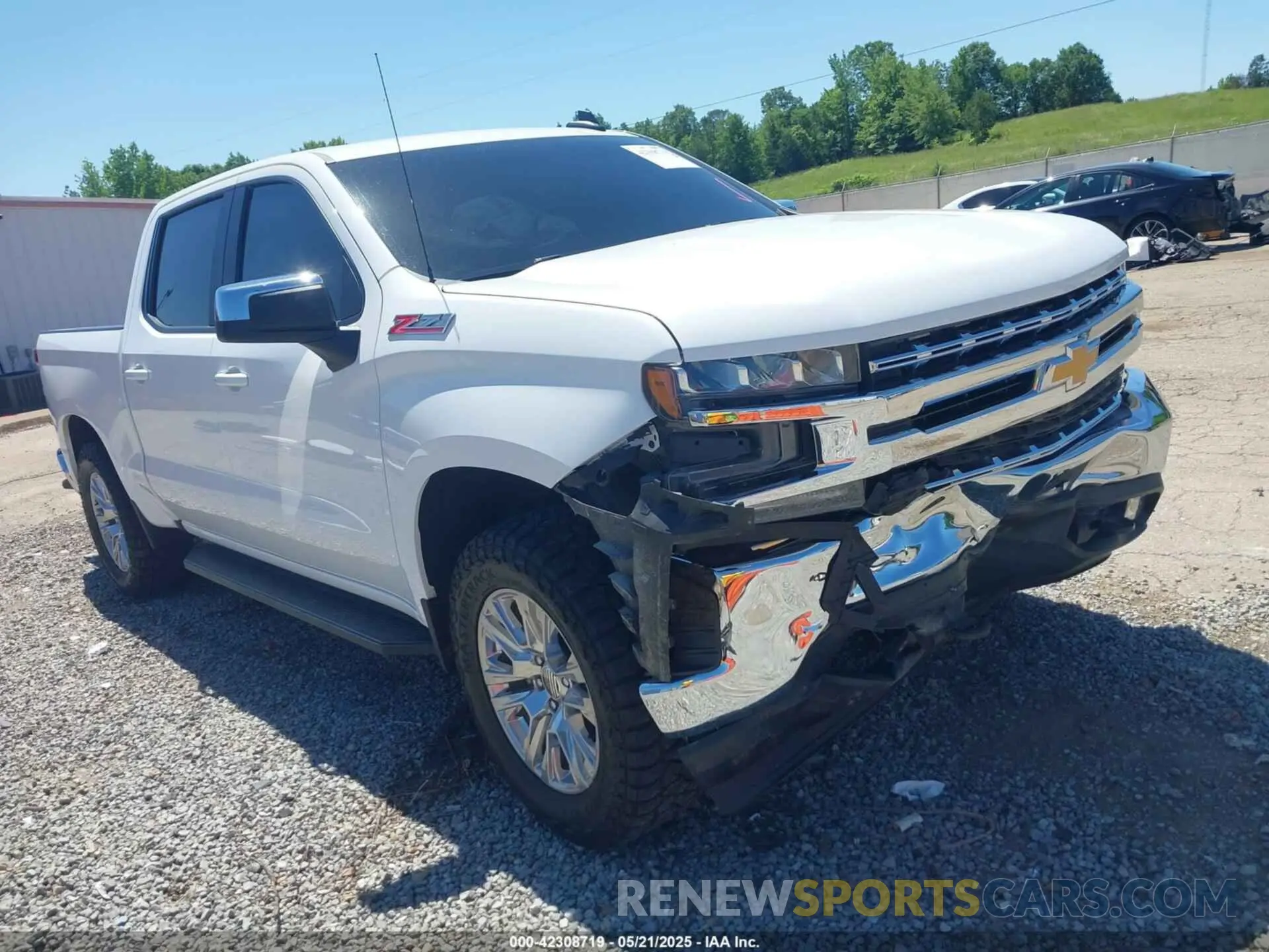 18 Photograph of a damaged car 3GCUYDED8MG250682 CHEVROLET SILVERADO 1500 2021