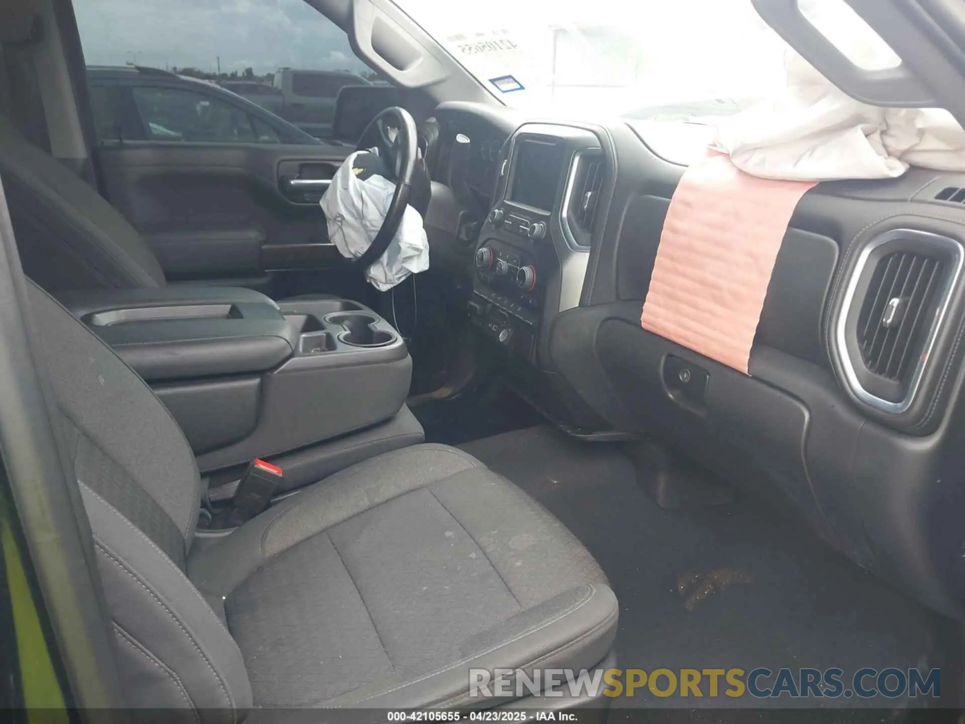 5 Photograph of a damaged car 3GCUYDED8MG441020 CHEVROLET SILVERADO 1500 2021