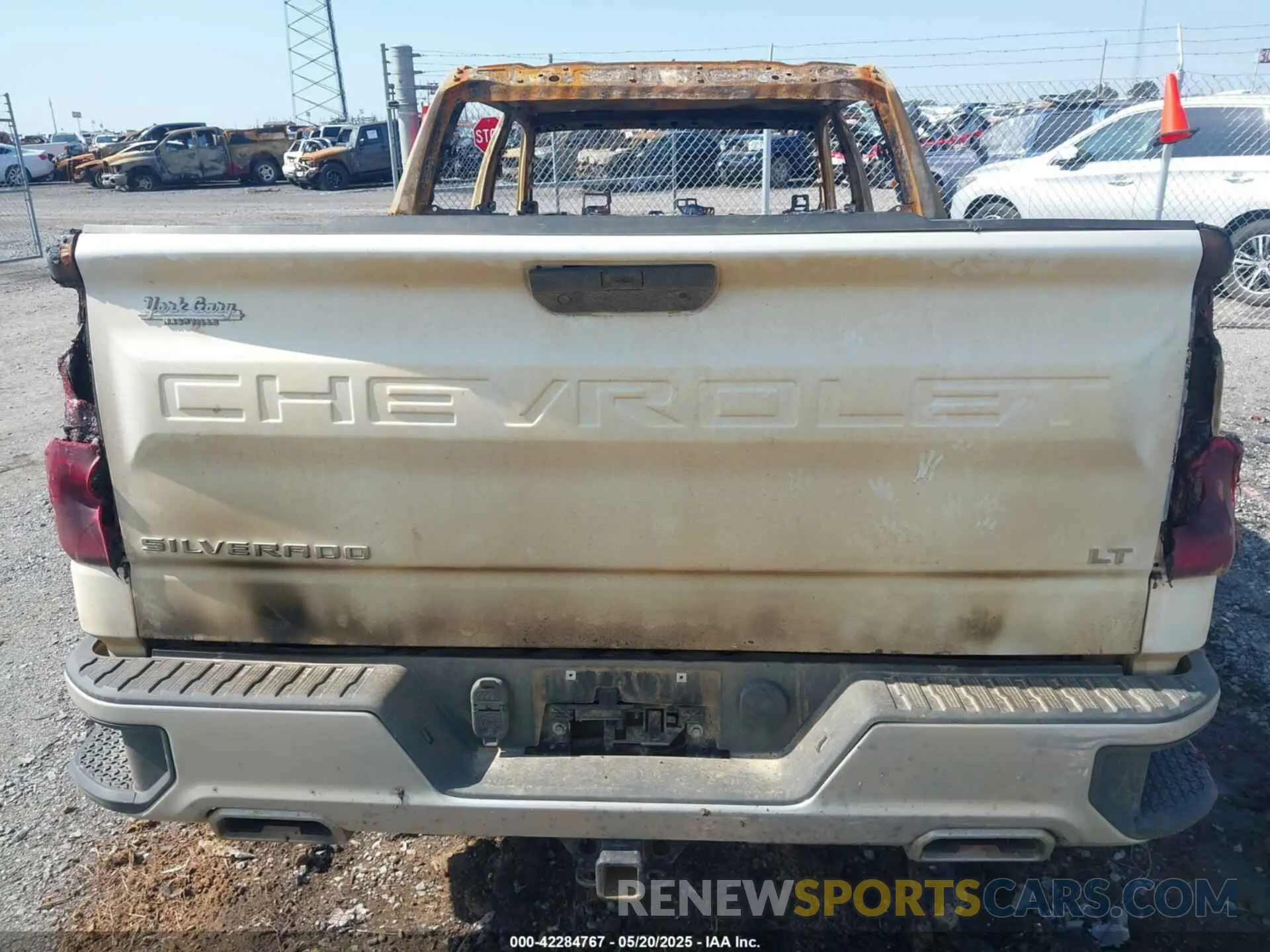 12 Photograph of a damaged car 3GCUYDED9MG172722 CHEVROLET SILVERADO 1500 2021